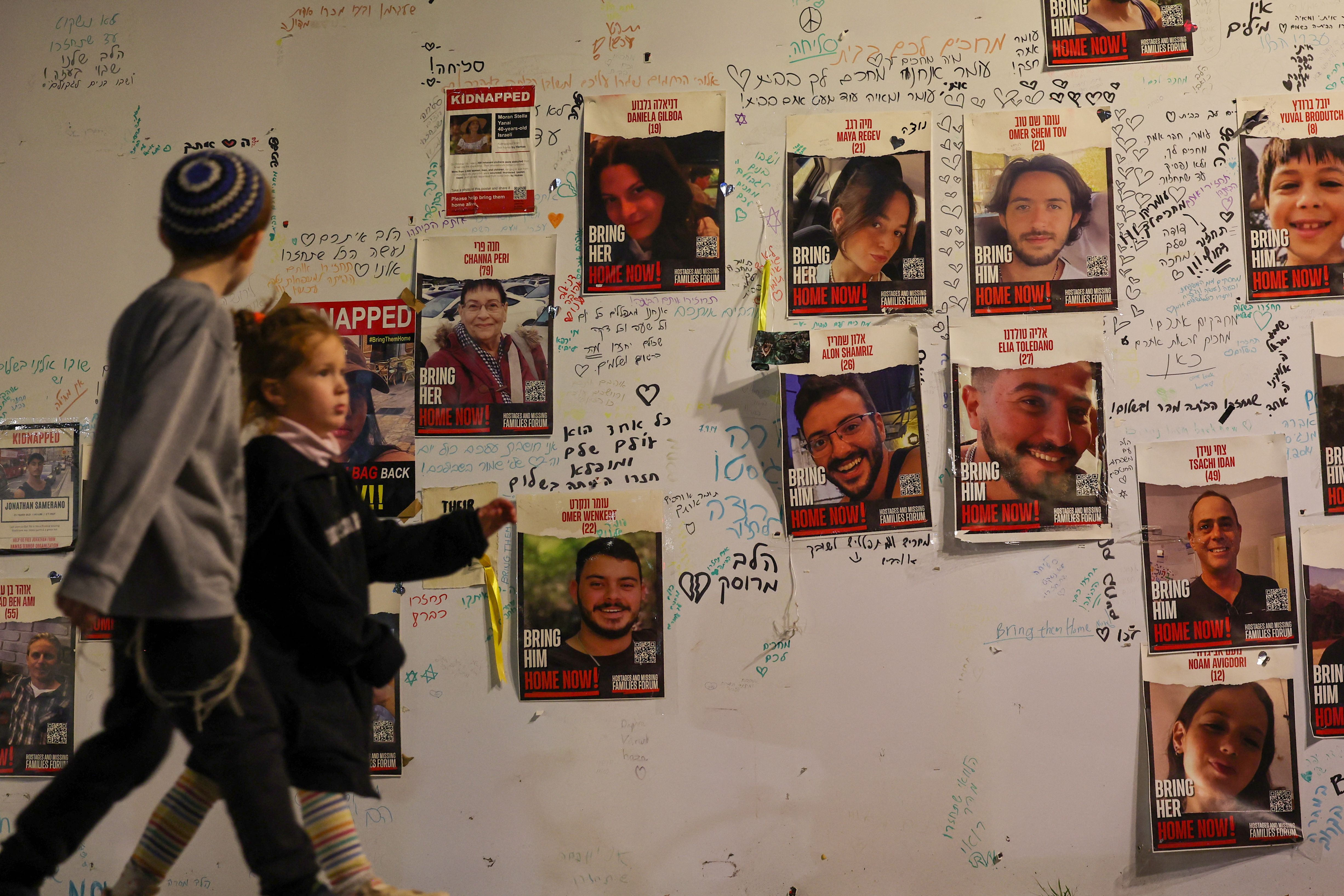 TOPSHOT-ISRAEL-PALESTINIAN-CONFLICT-PROTEST-HOSTAGES