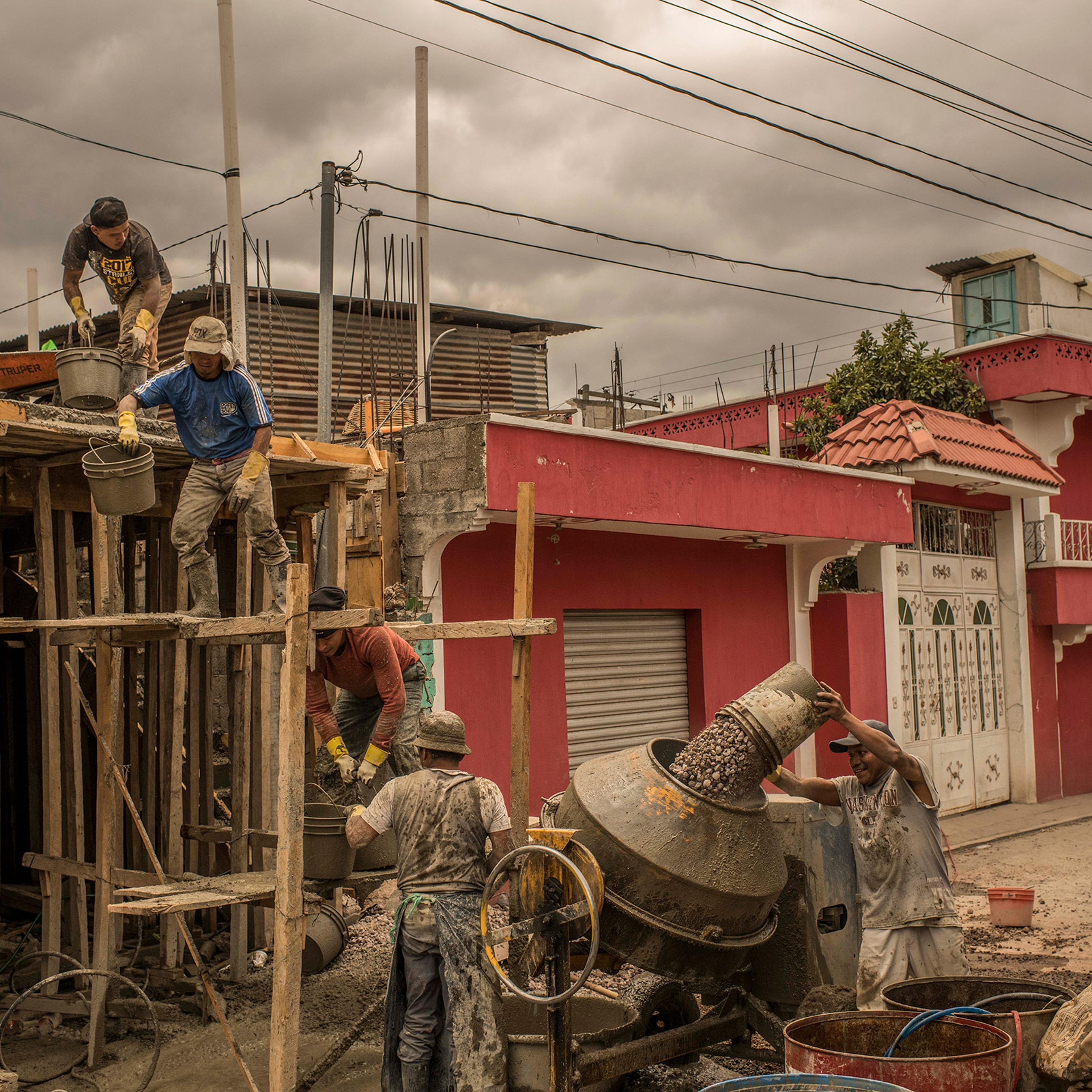Workers are building the house of Rubi Soberaniz, 23 (not pictured). Her father, Joel Soberaniz, who died in 2019 at 47, migrated in the US twice, in '93, staying 4 years in Los Angeles, California, and in 2004, when spent 2 years in Atlanta. Joel suppor