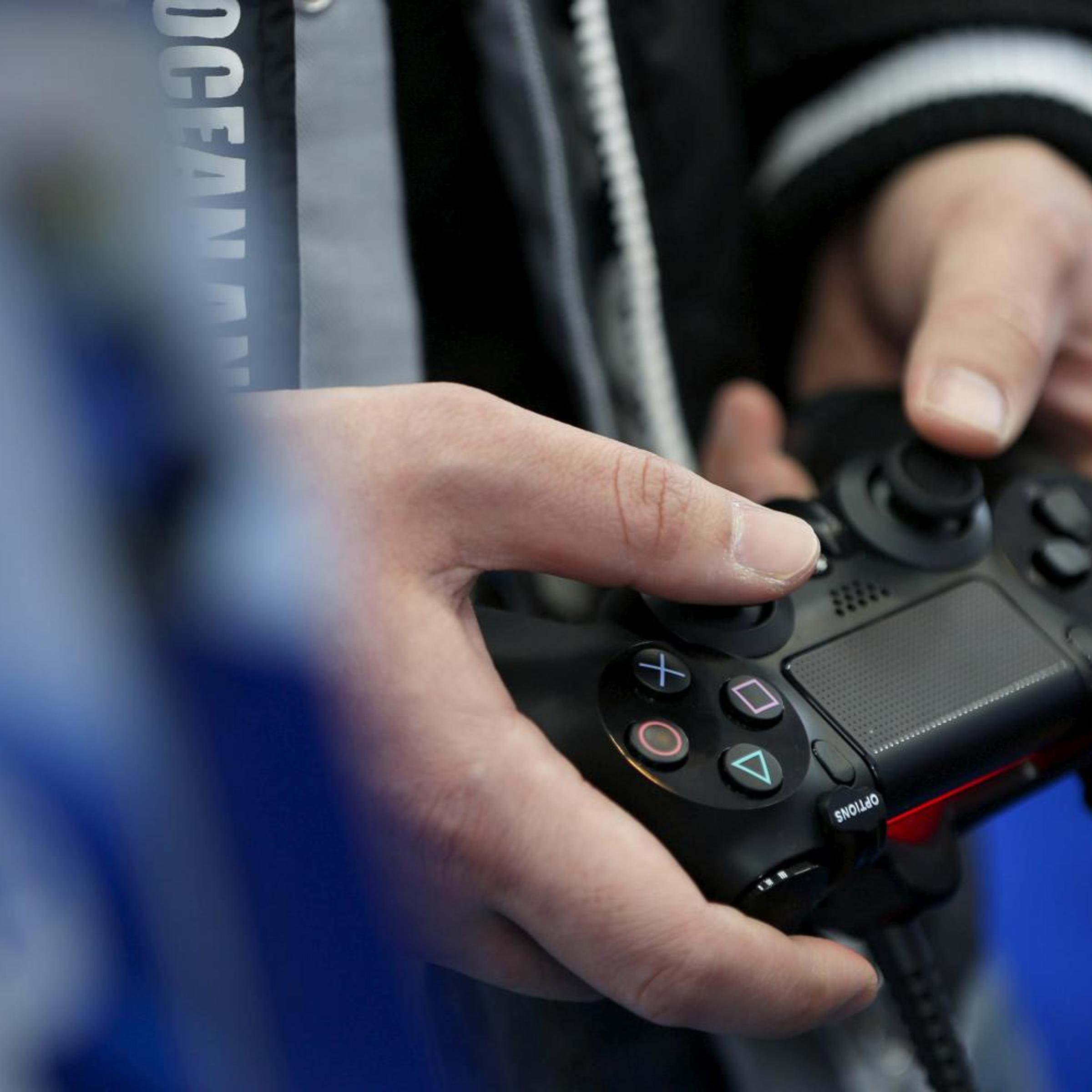 PS4 controller