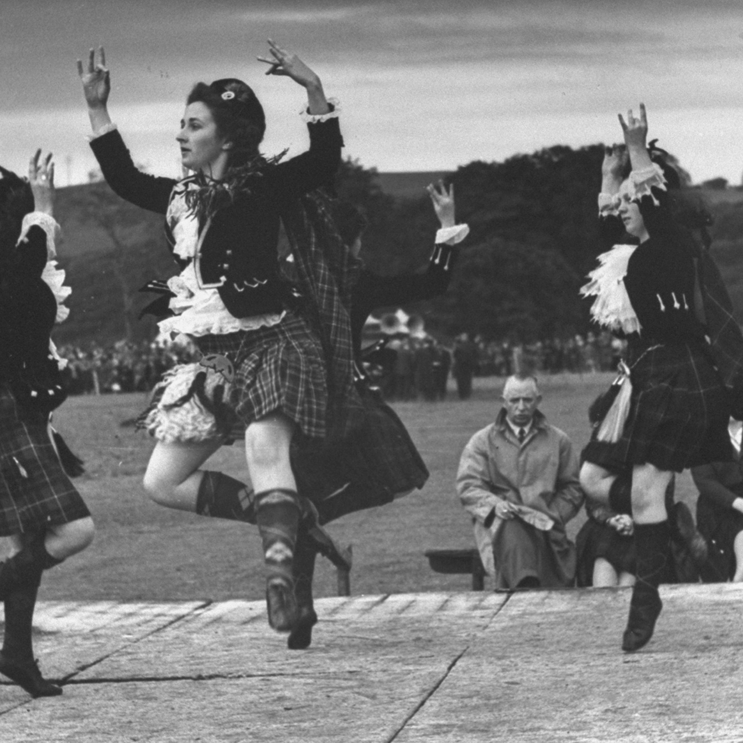 Competitors dance the Reel of Tulloch, 1946.