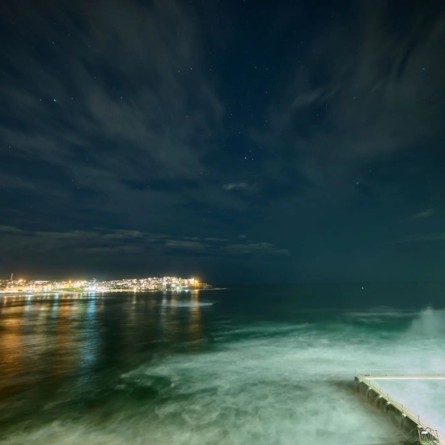 Meteor Showers Seen Over Sydney