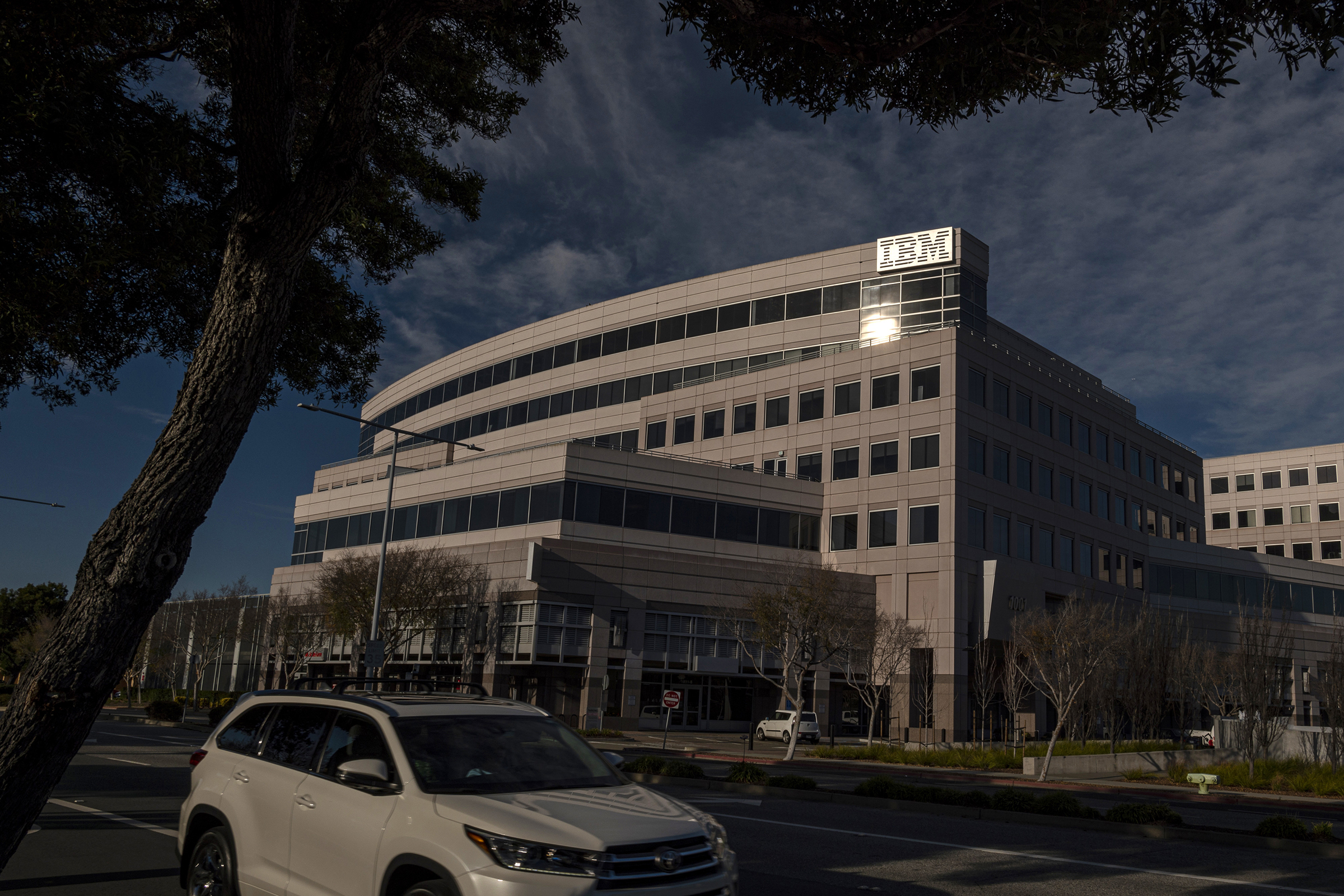IBM Offices Ahead Of Earnings Figures