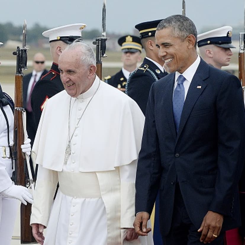 Pope Francis is greeted by U.S. President Barack Obama after the pontiff's arrival from Cuba September 22, 2015 at Joint Base Andrews, Maryland.