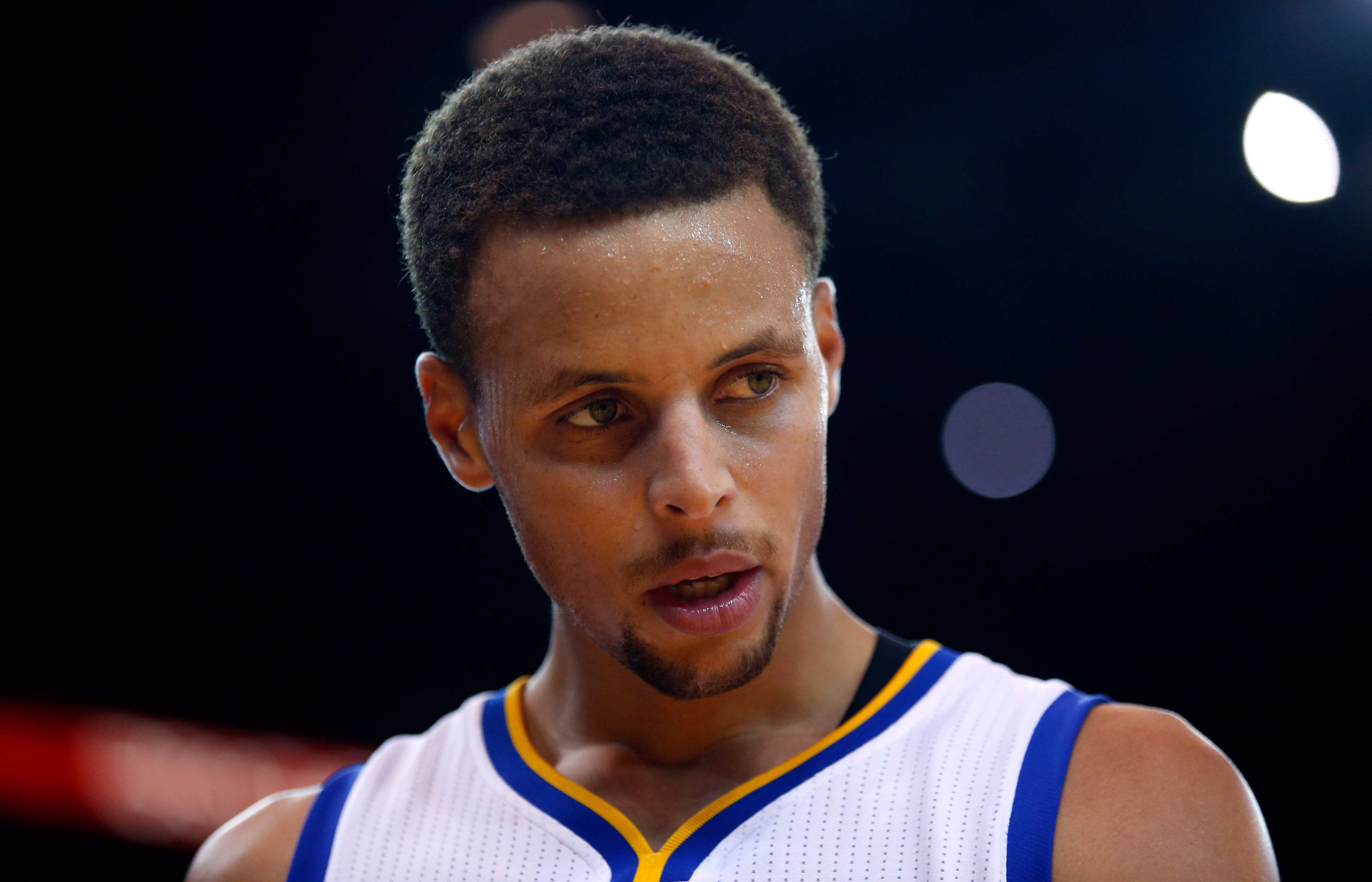 at ORACLE Arena on October 13, 2015 in Oakland, California. NOTE TO USER: User expressly acknowledges and agrees that, by downloading and or using this photograph, User is consenting to the terms and conditions of the Getty Images License Agreement.