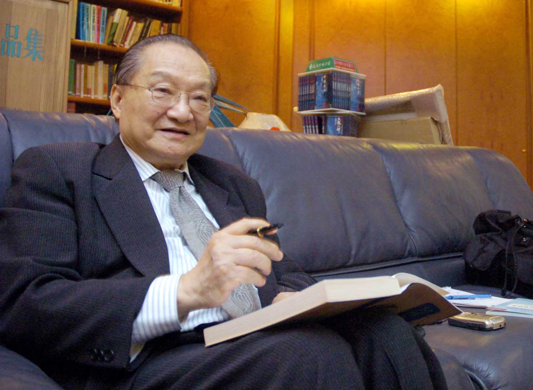 The famous writer Louis Cha passed away at the age of 94 in Hong Kong, China on 30 October 2018