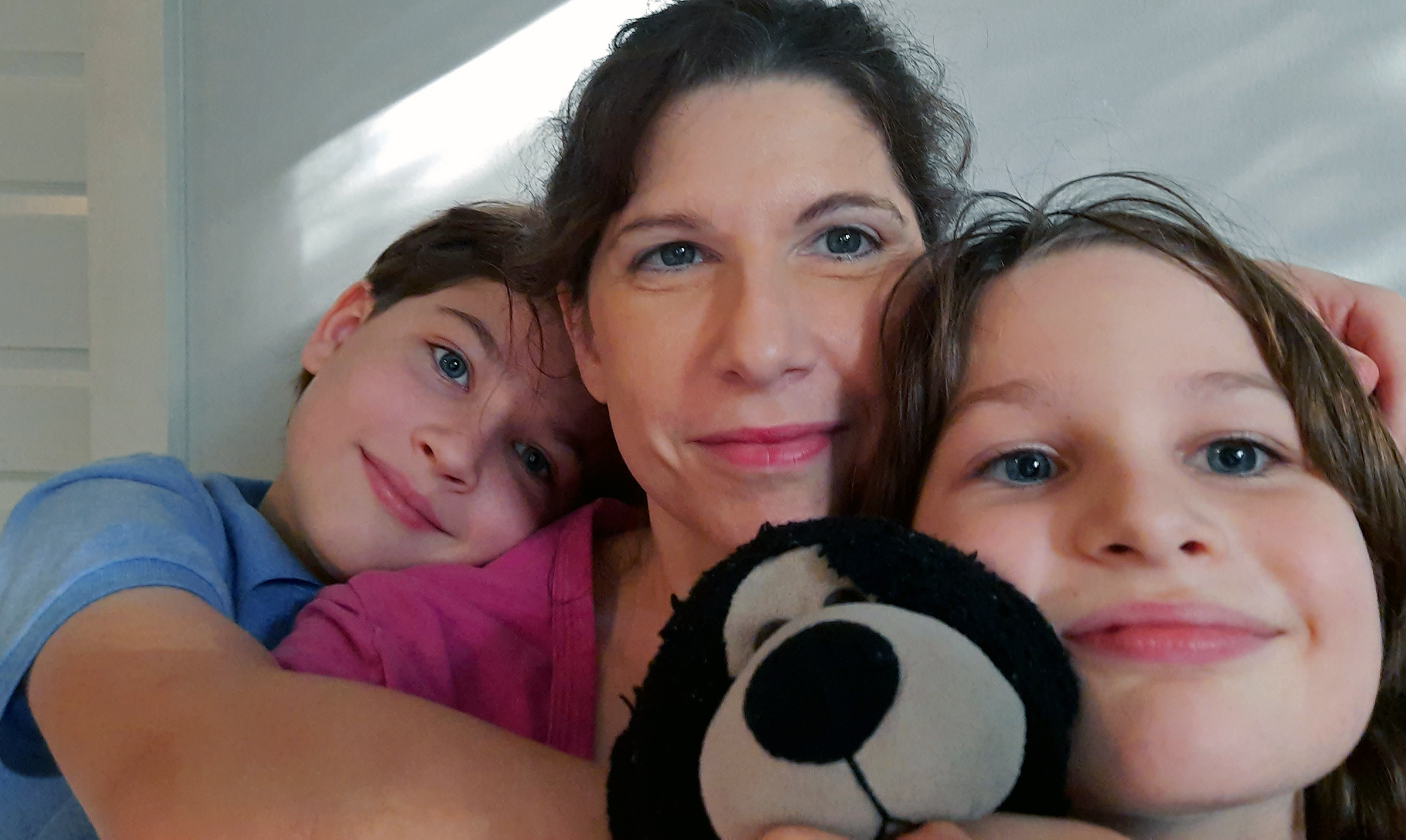 Jennifer and her children.
