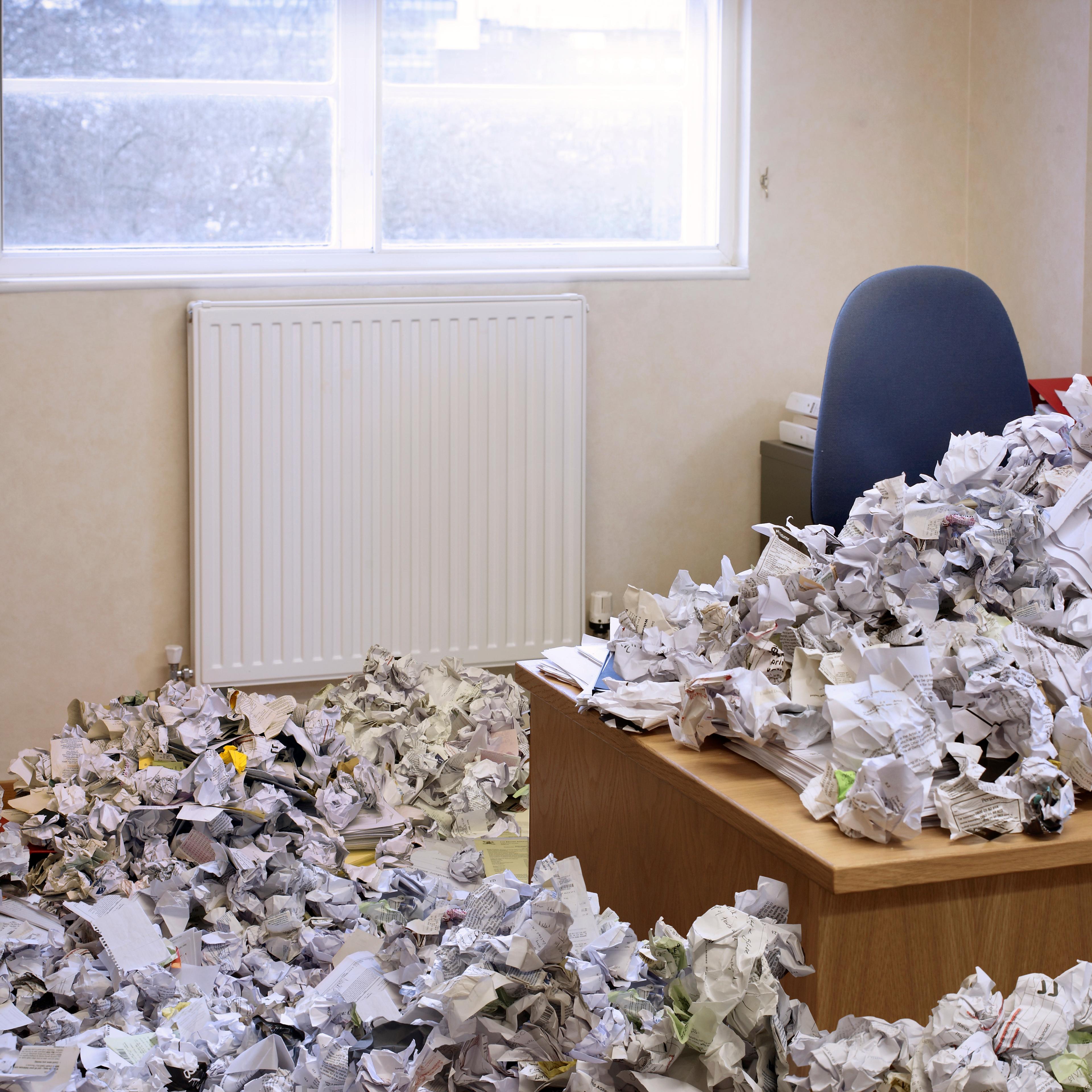 messy desk