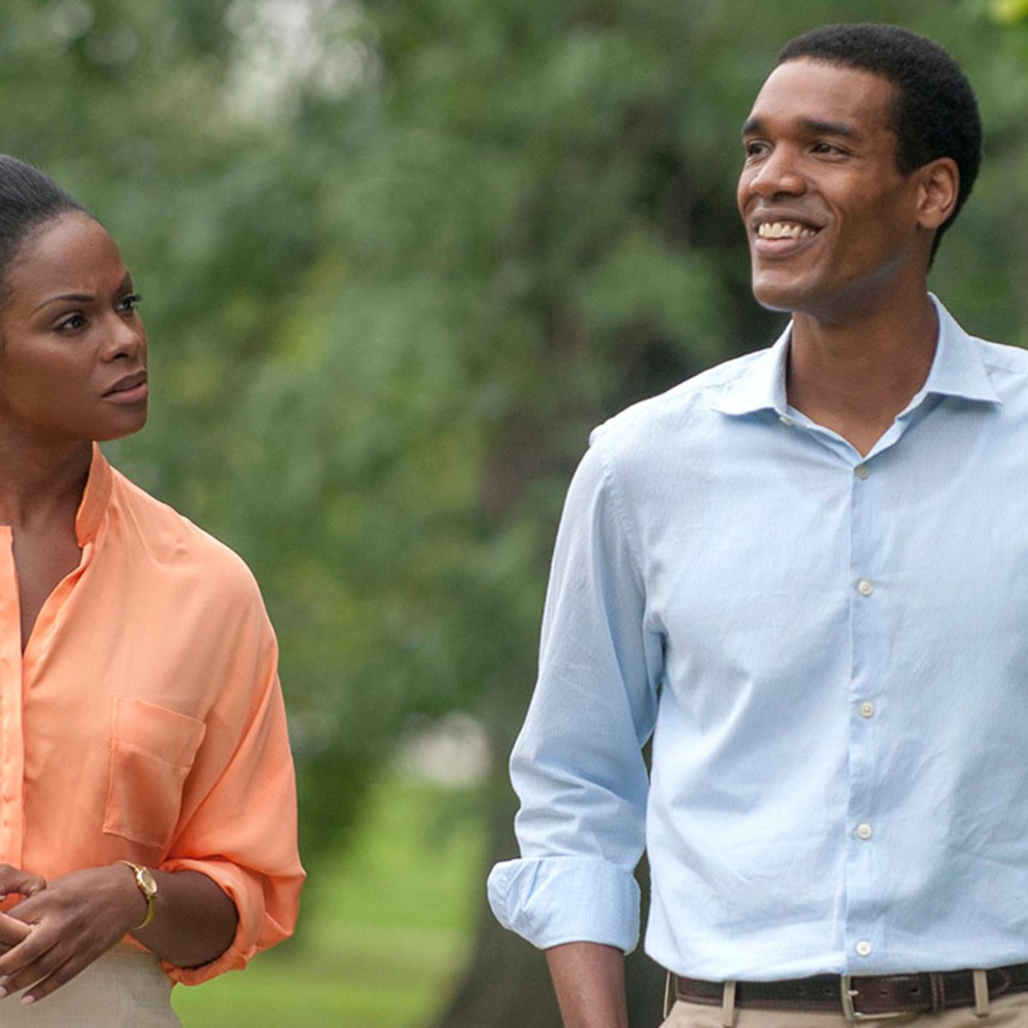 Tika Sumpter and Parker Sawyers in Southside with You.