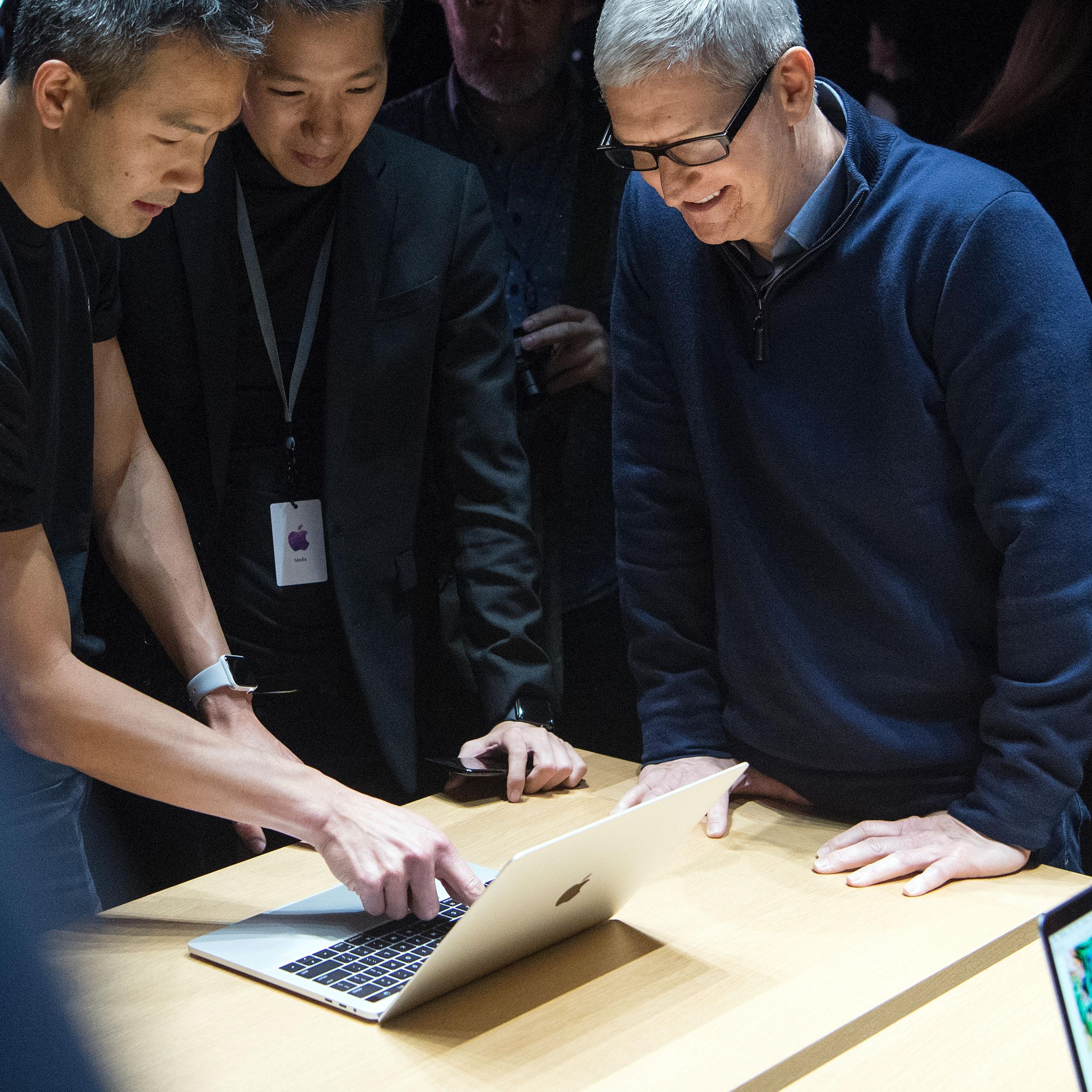 US-IT-APPLE-NEWS-FEED