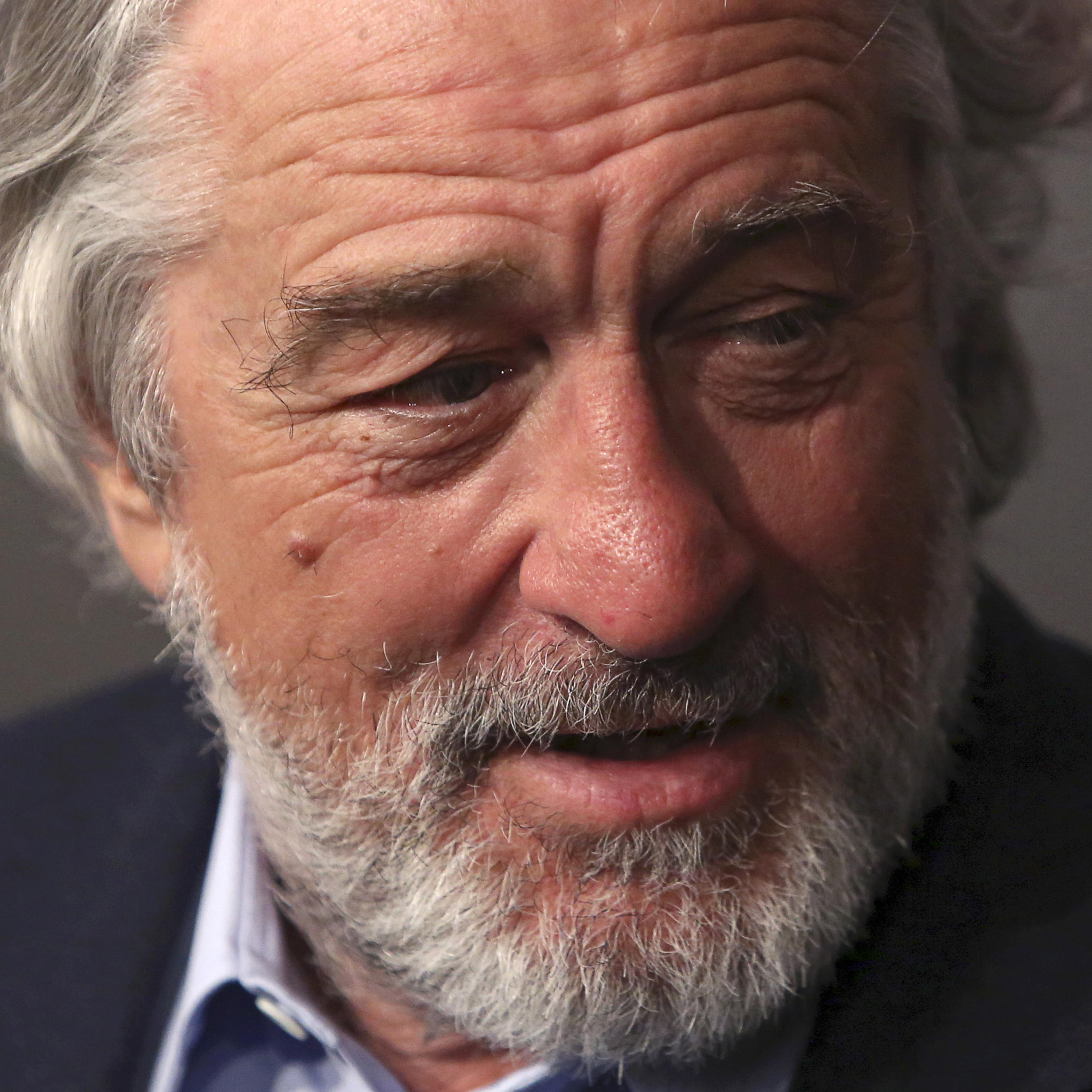 Actor Robert De Niro attends The National Board of Review Gala, held to honor the 2015 award winners, in the Manhattan borough of New York January 5, 2016. REUTERS/Andrew Kelly - RTX216X1