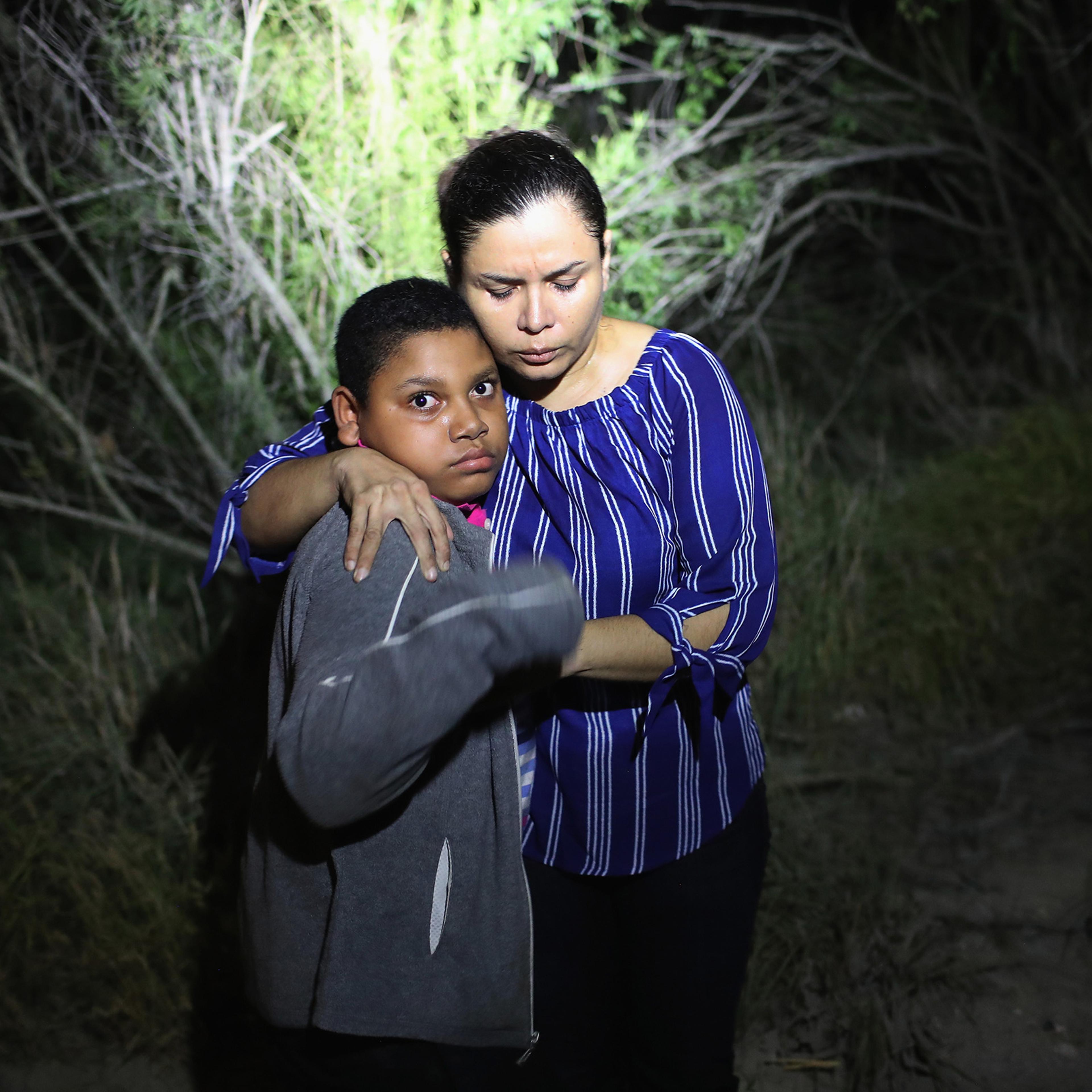 Border Patrol Agents Detain Migrants Near US-Mexico Border