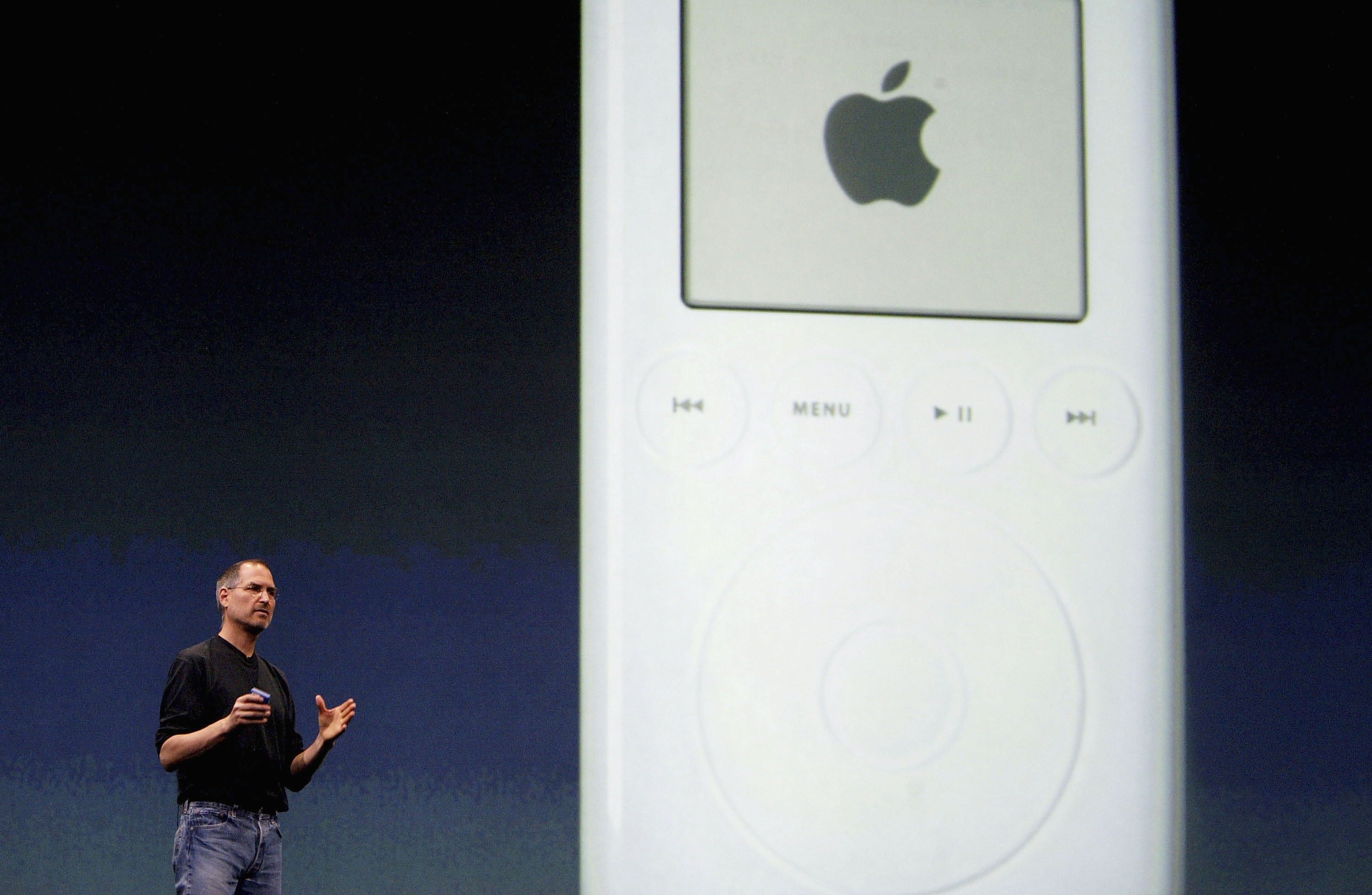 Apple Launch iTunes Music Store In London