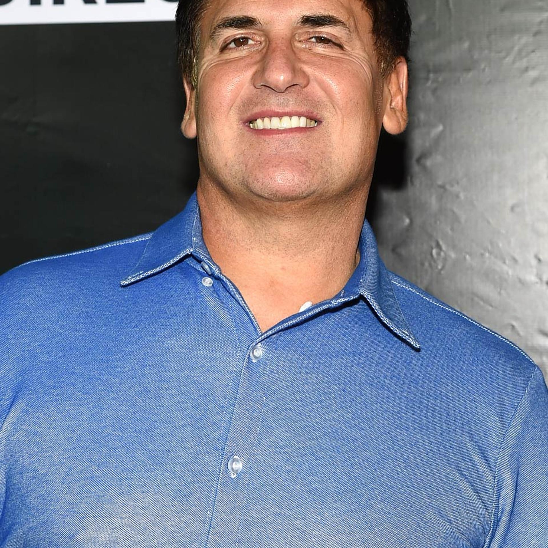 DirecTV Super Saturday Night Hosted By Mark Cuban's AXS TV And Pro Football Hall Of Famer Michael Strahan - Arrivals