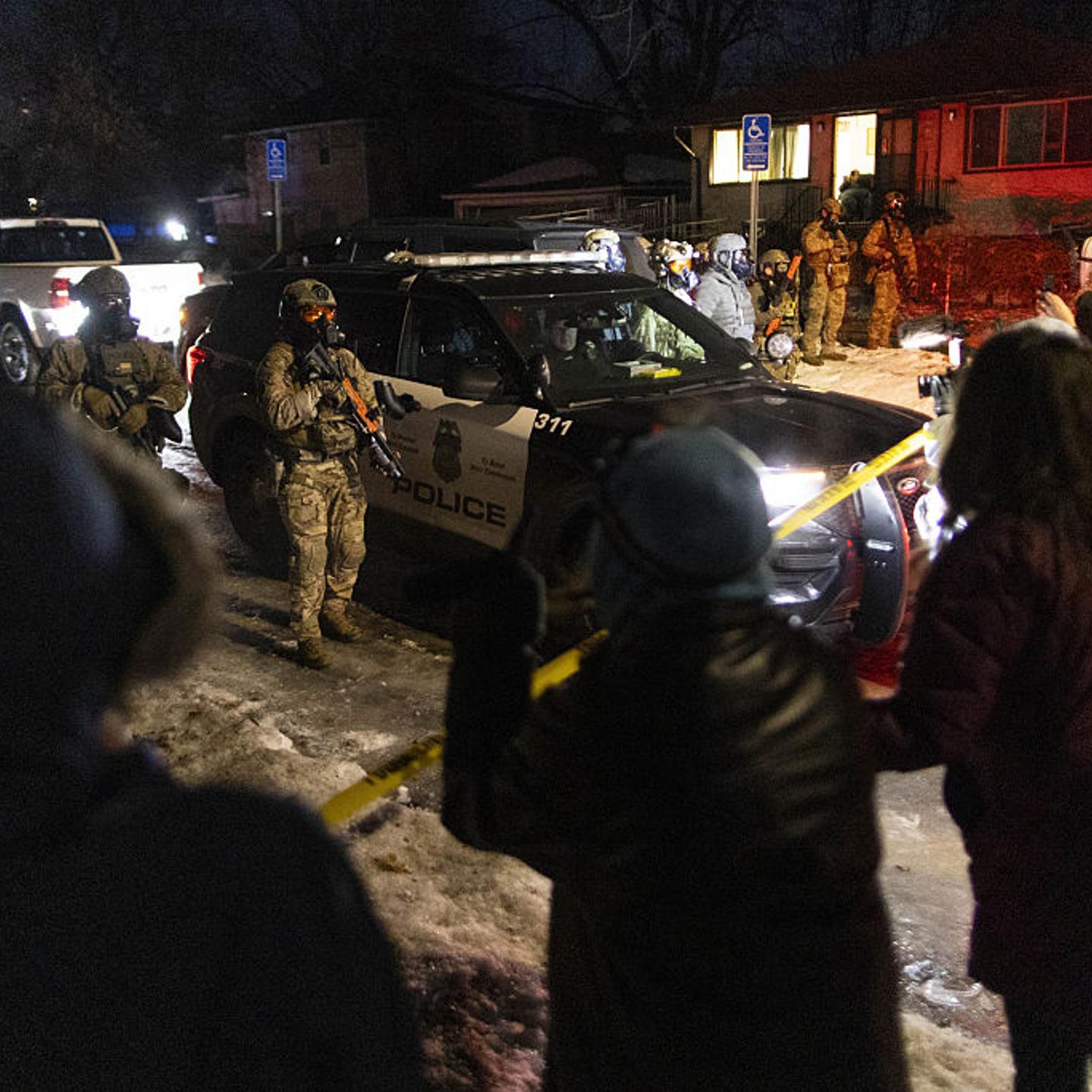 Clashes erupt in Minneapolis after Federal Agents involved in a shooting
