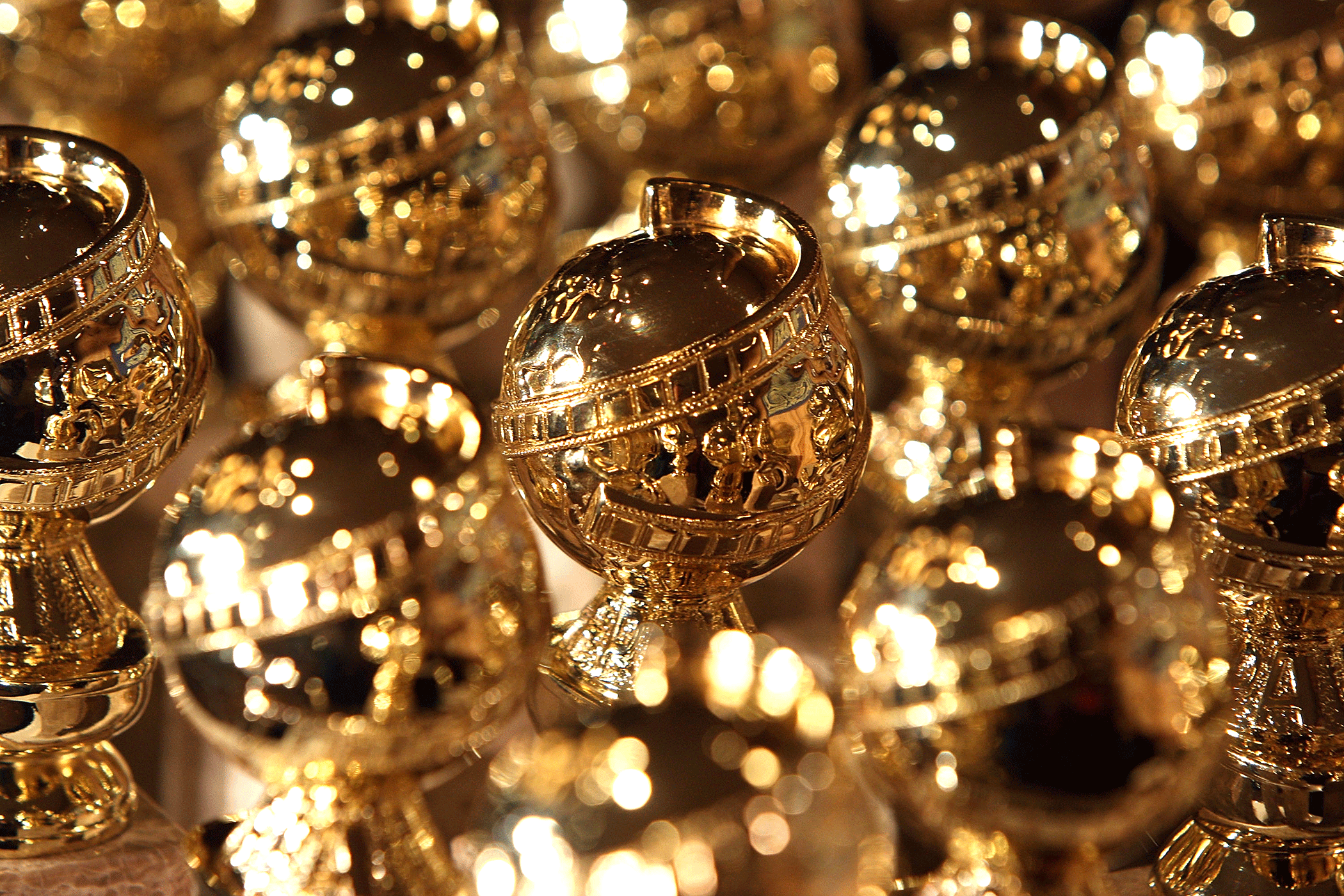 golden globe statuettes