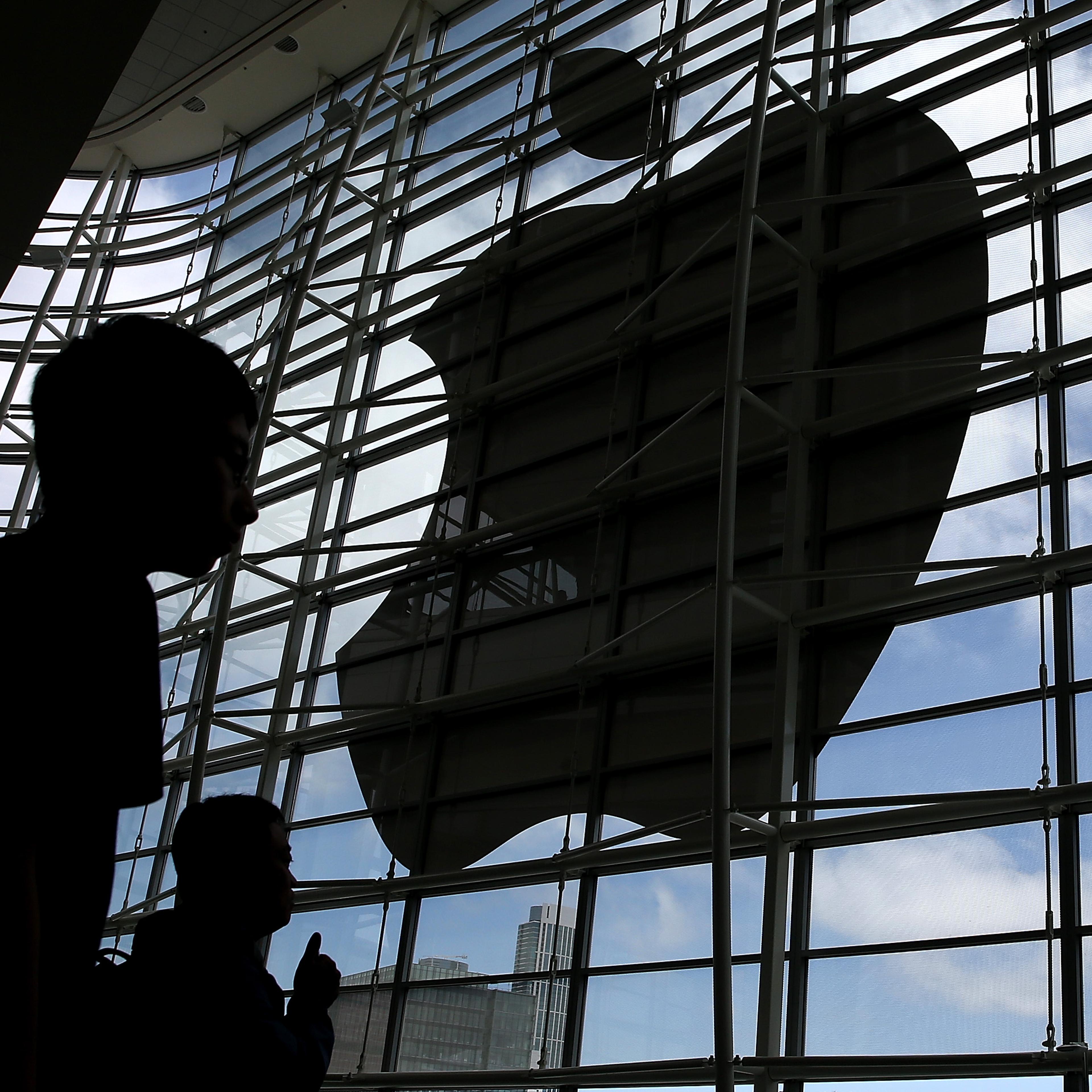 Apple Hosts Its Worldwide Developers Conference