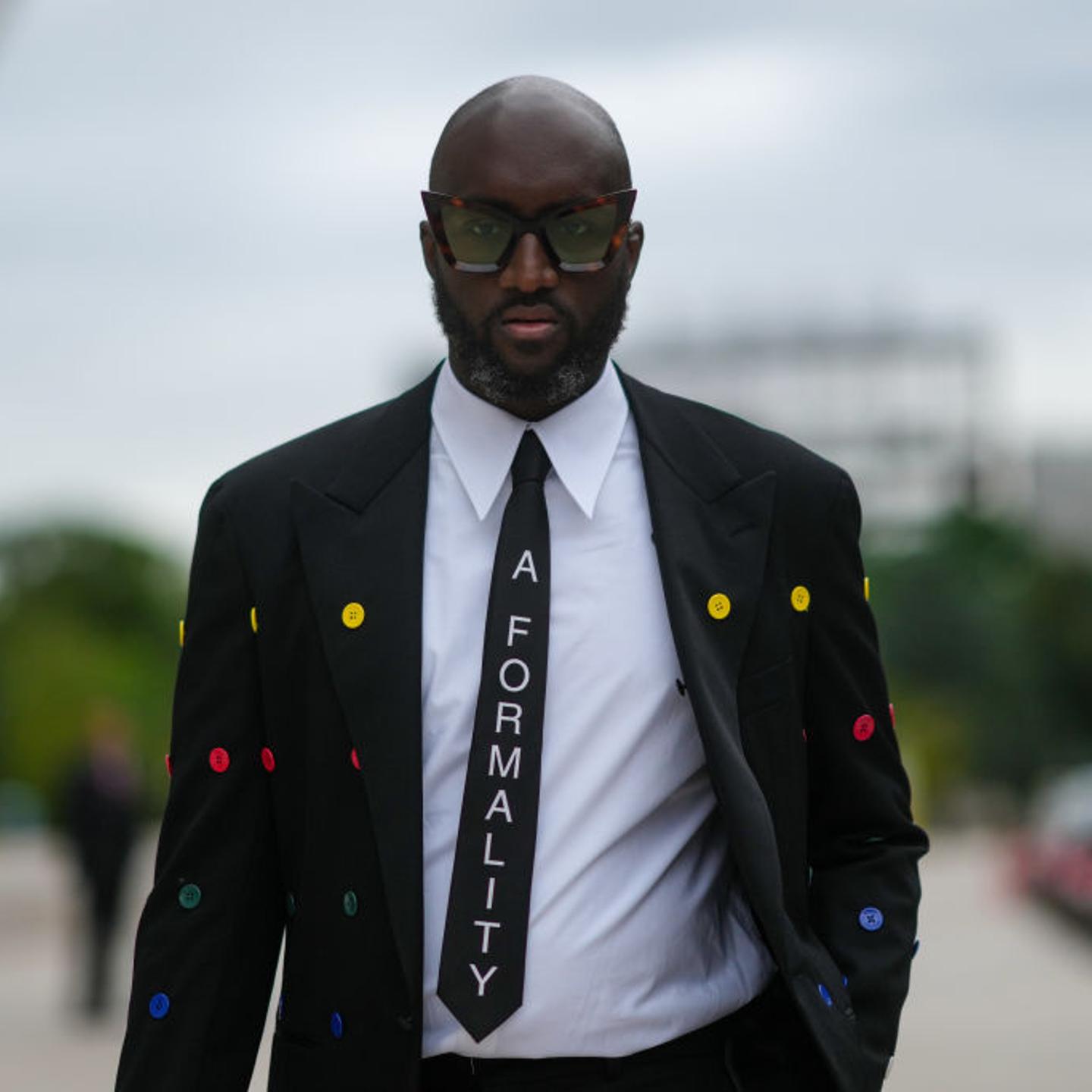 Street Style - Paris Fashion Week - Haute Couture Fall/Winter 2021/2022 : Day One