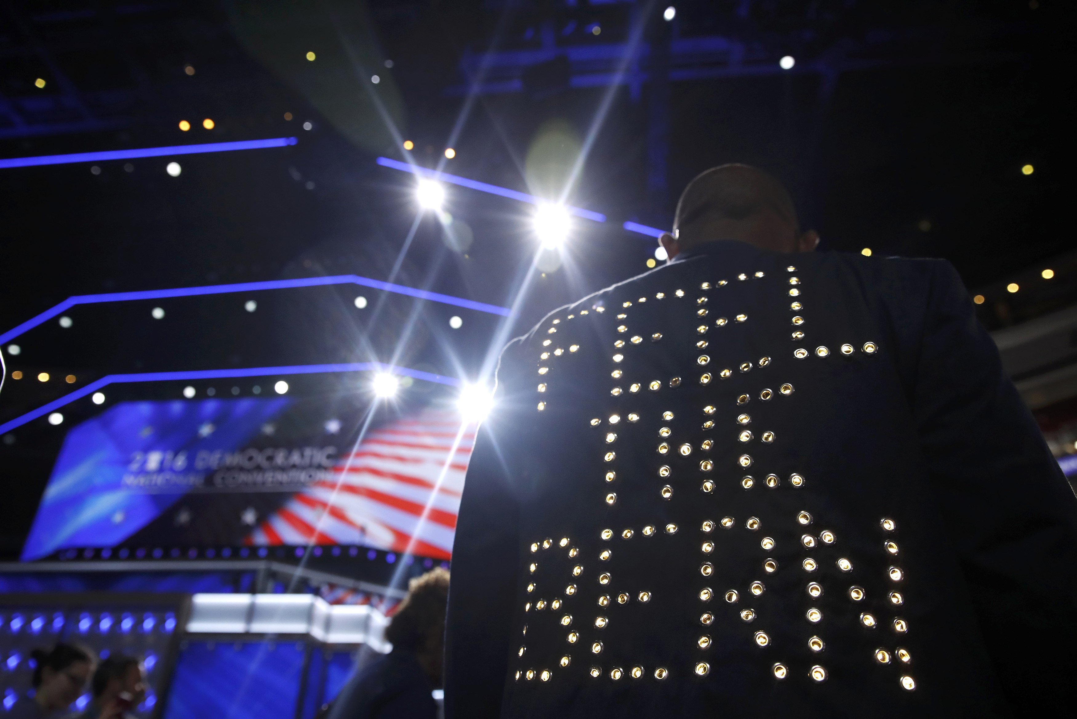 DNC Apologizes to Bernie Sanders and Supporters