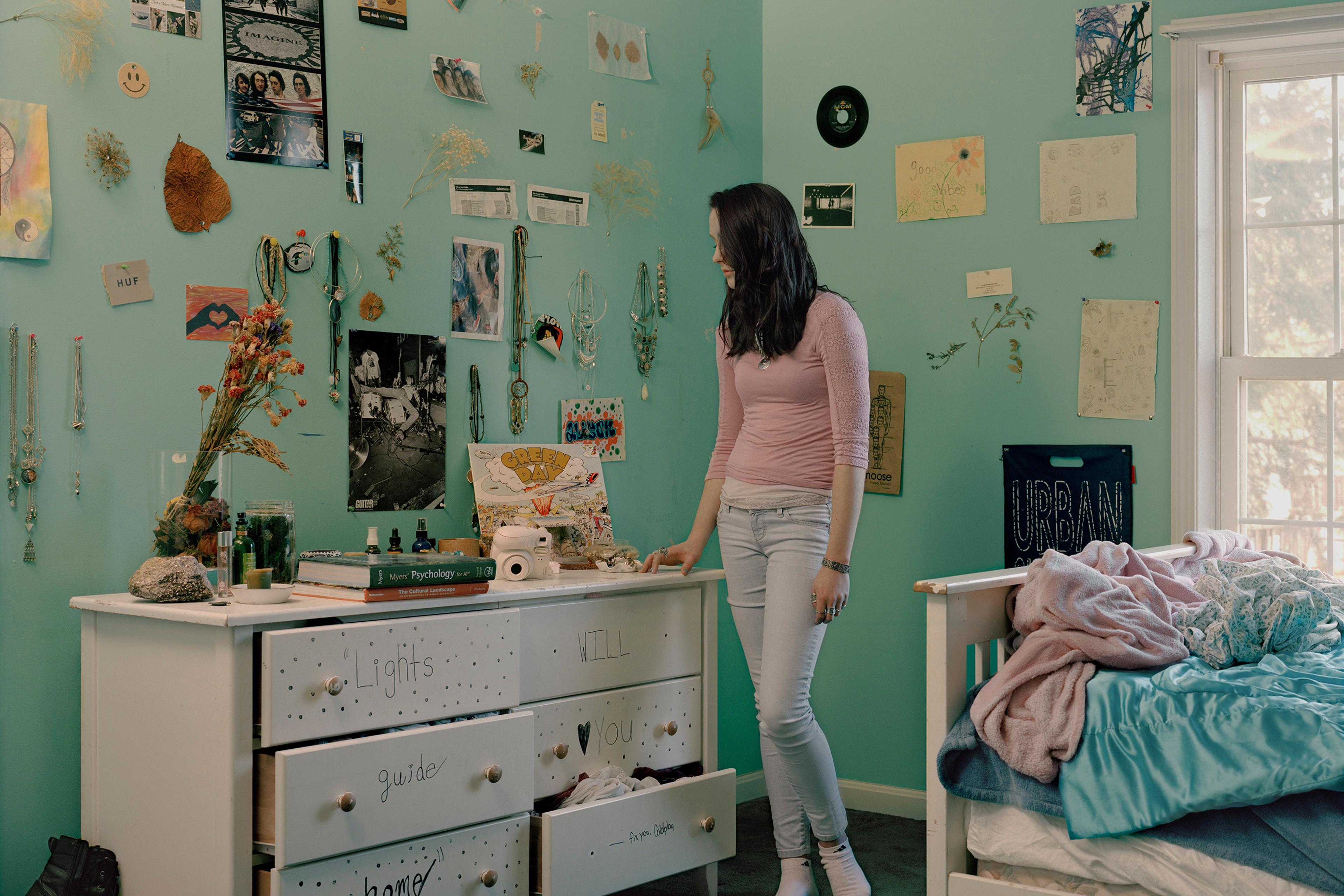 teen-depression-lise-sarfati-anxiety-america