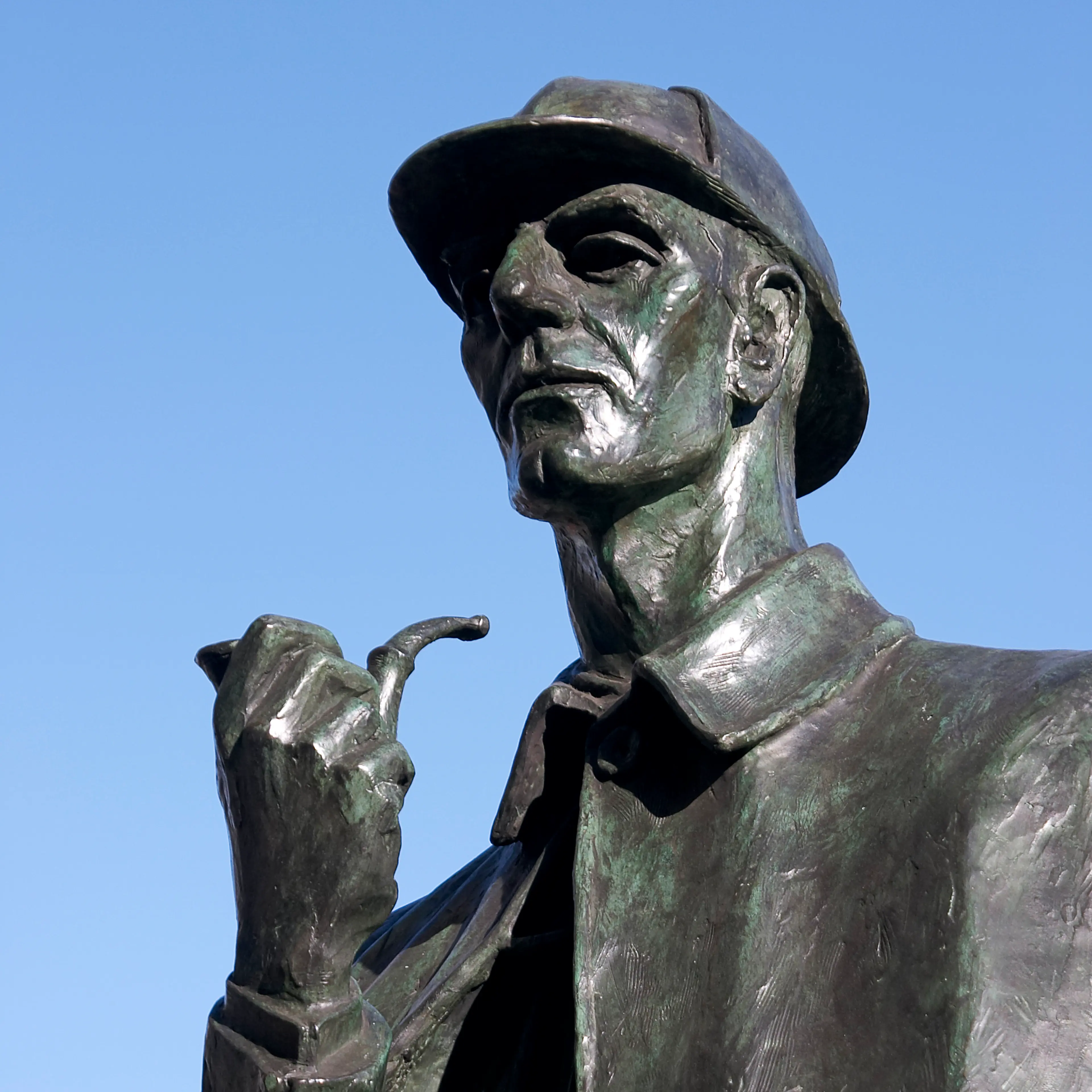 The Sherlock Holmes statue on Baker Street in London.