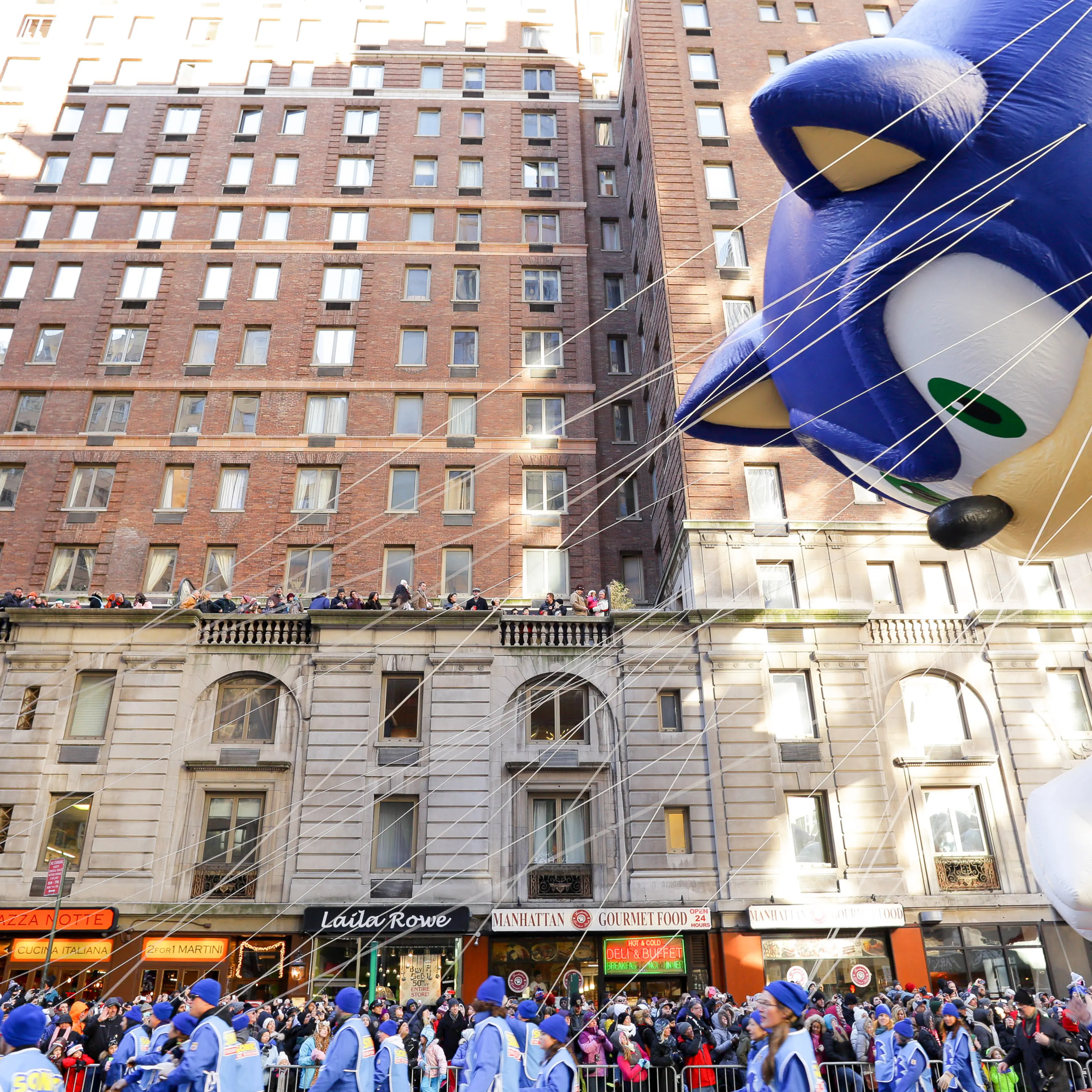 Sonic The Hedgehog - Thanksgiving Day Parade
