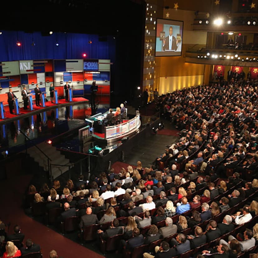 Presidential candidates Ohio Governor John Kasich (L-R), Jeb Bush, Sen. Marco Rubio (R-FL), Donald Trump, Ben Carson, Ted Cruz (R-TX), Carly Fiorina, and Sen. Rand Paul (R-KY) take part in the Republican Presidential Debate sponsored by Fox Business and