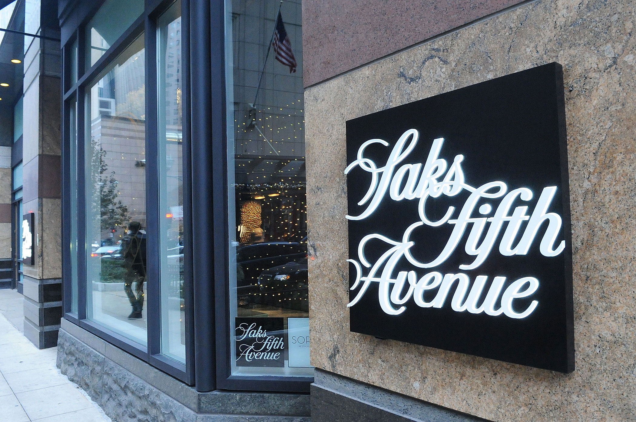2014 Holiday Shopping Windows - Chicago, Illinois