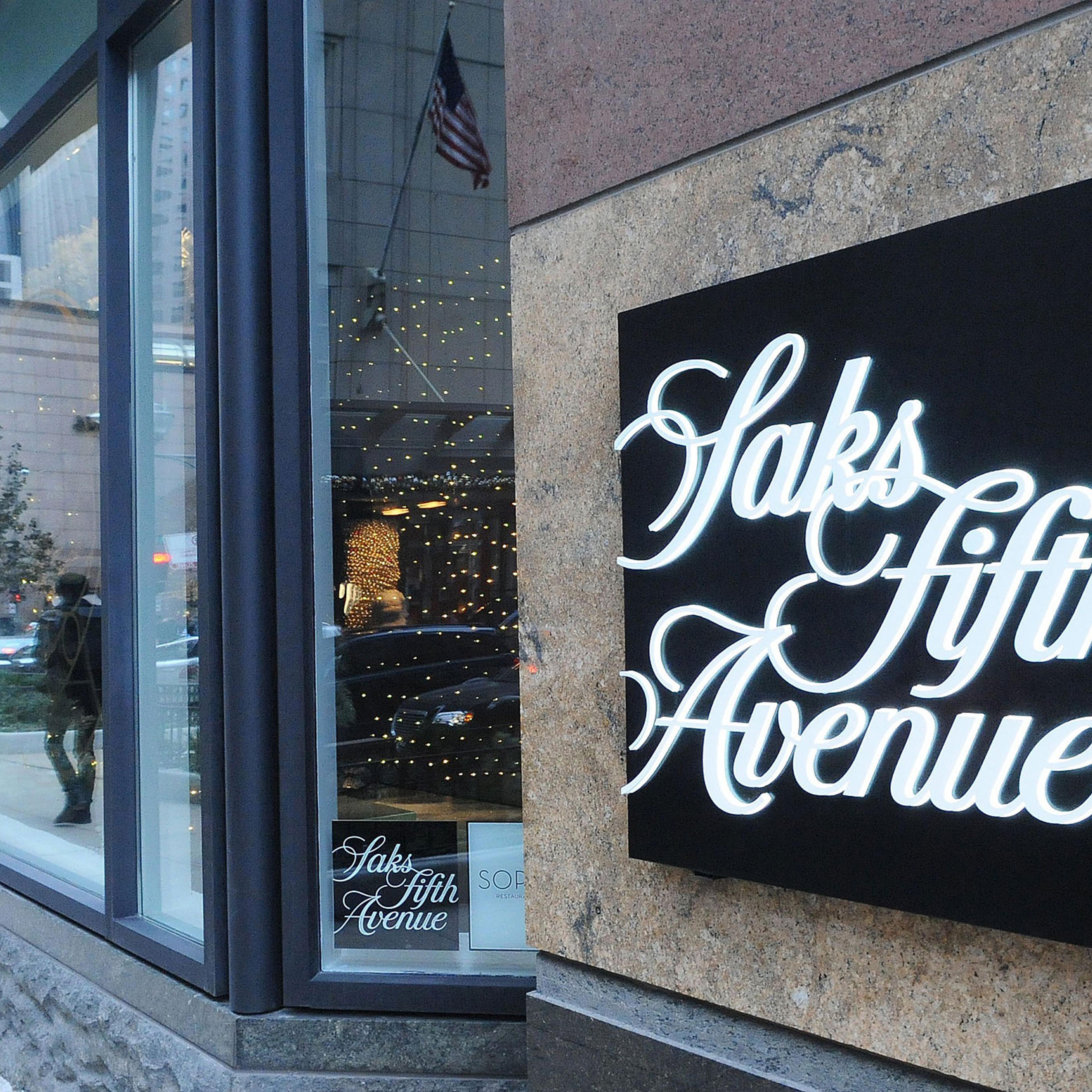 2014 Holiday Shopping Windows - Chicago, Illinois