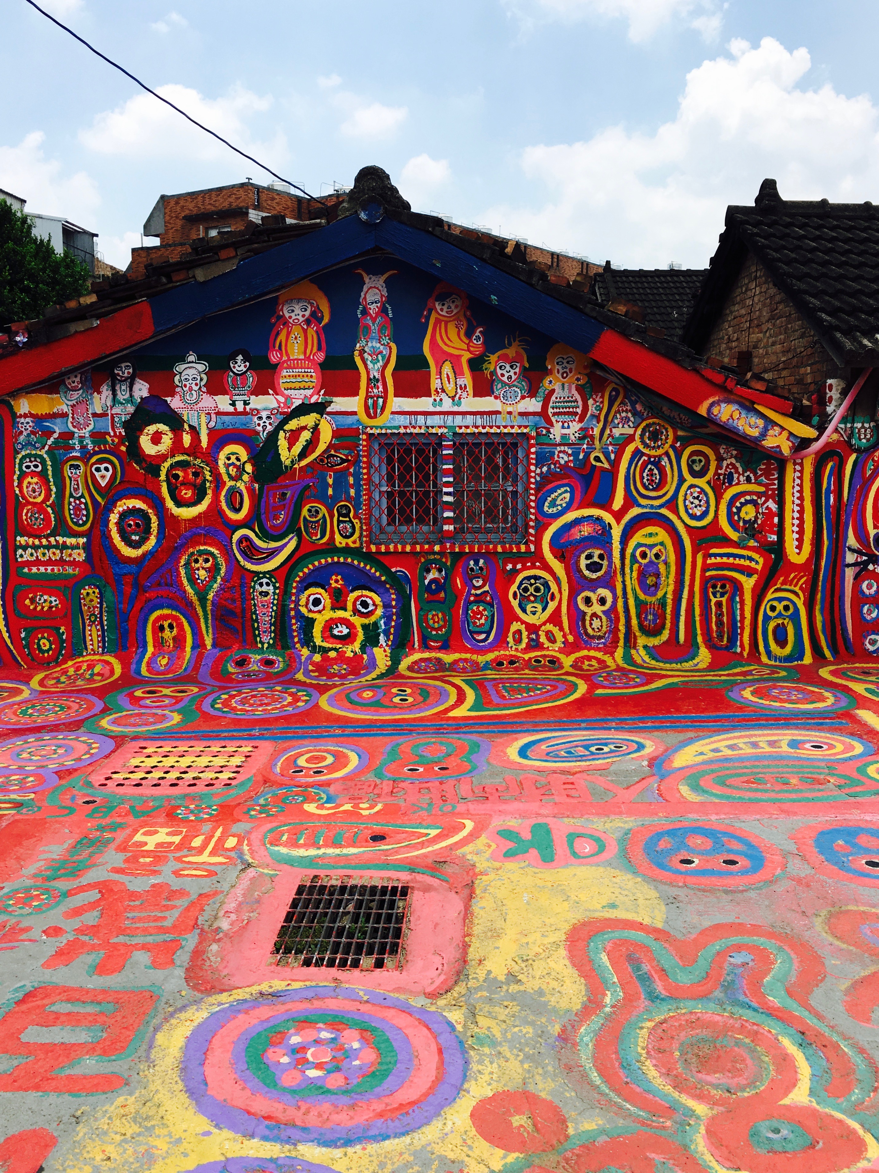 See Photos From the Real Rainbow Village in Taiwan