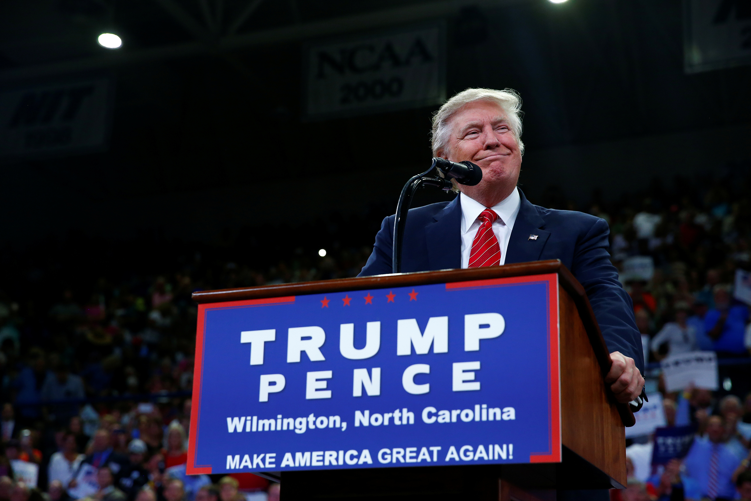 Republican U.S. presidential nominee Donald Trump speaks to the Trask Coliseum at University of North Carolina in Wilmington, North Carolina, U.S., August 9, 2016. REUTERS/Eric Thayer TPX IMAGES OF THE DAY - RTSM6CO