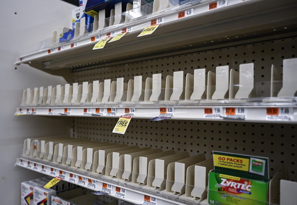 childrens-tylenol-shortage-pharmacy