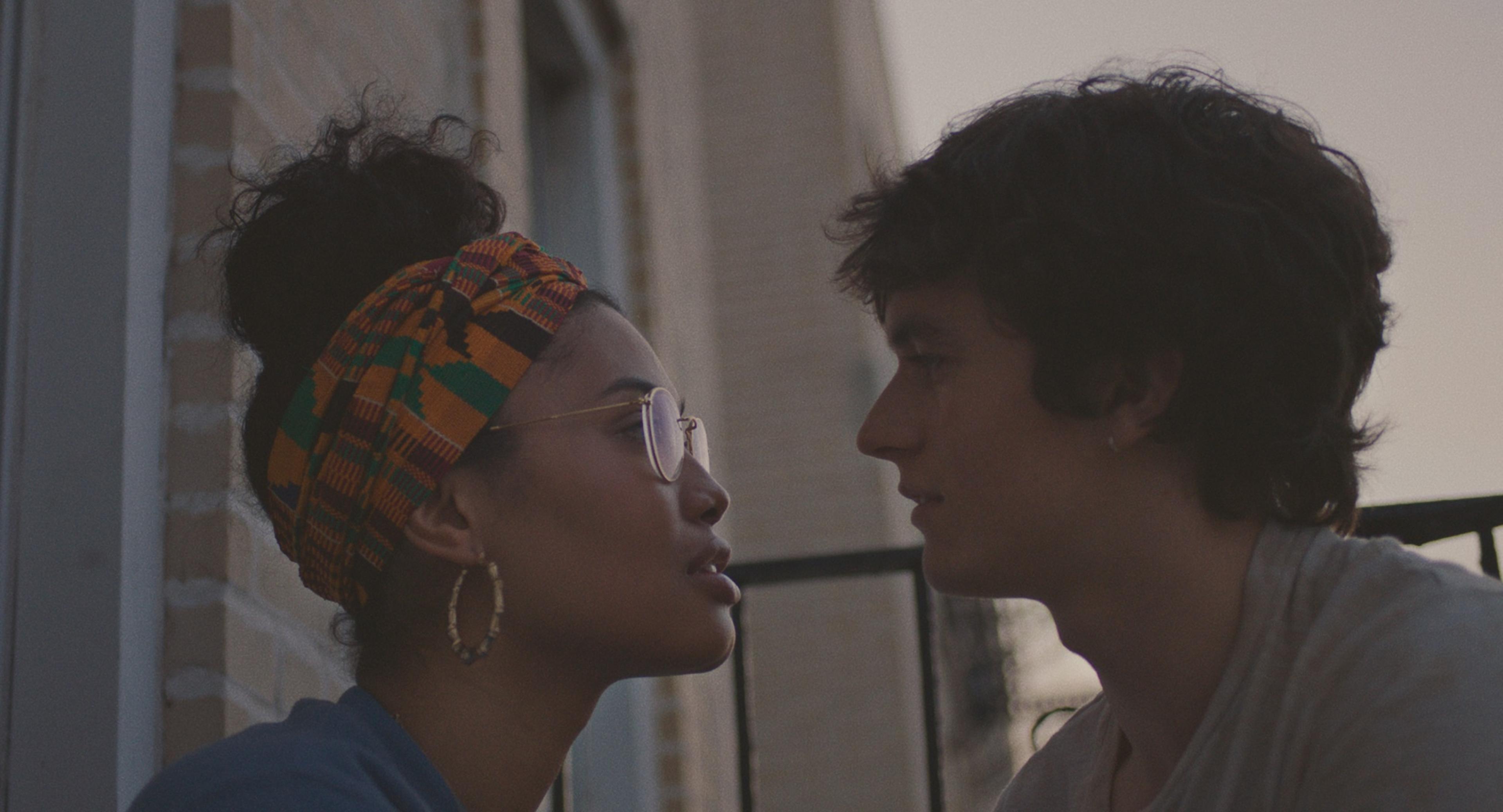 Leyna Bloom as Wye and Fionn Whitehead as Paul in the drama PORT AUTHORITY, a Momentum Pictures release