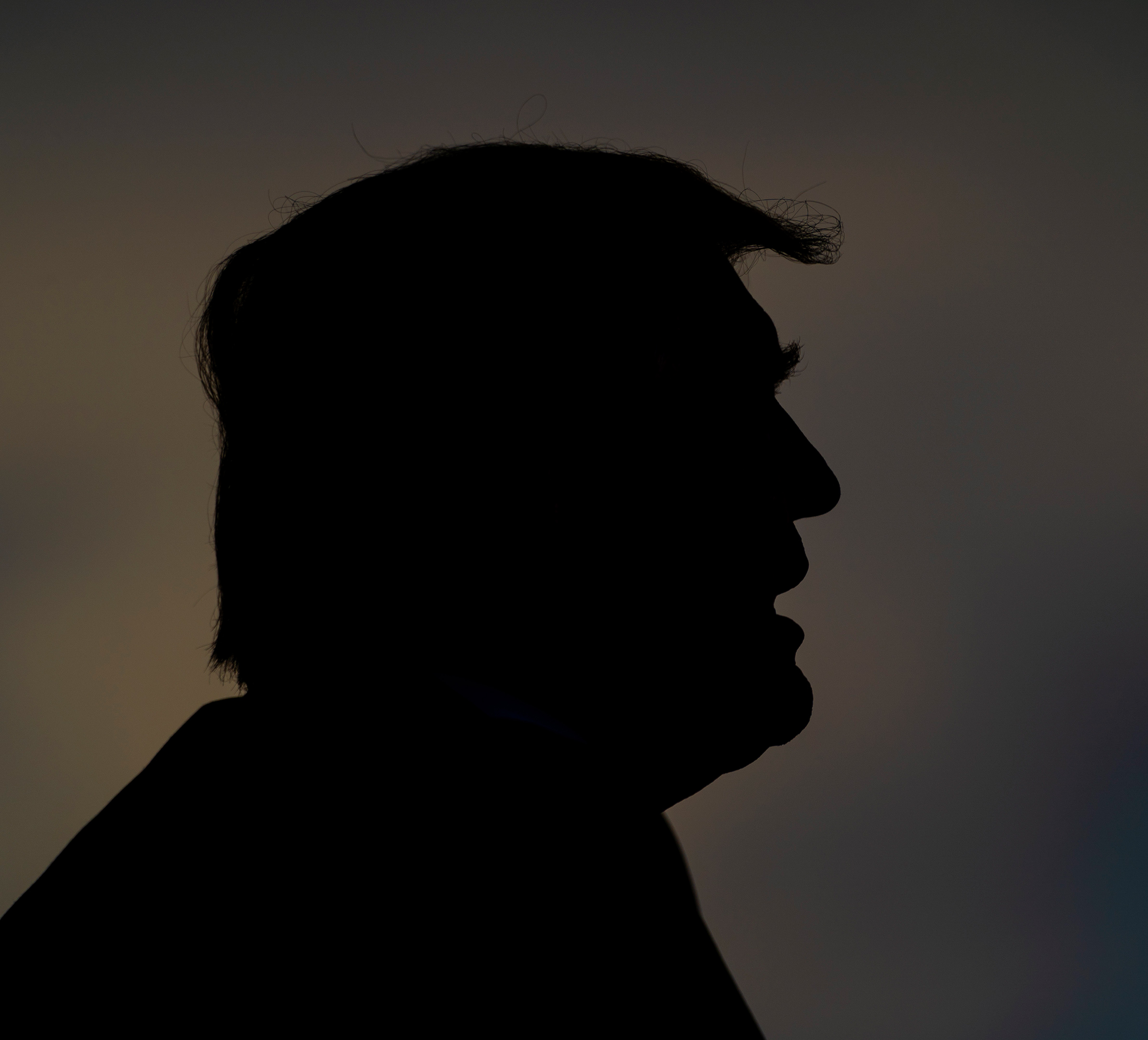 Candidates are scrambling for political advantage as the impeachment fight heats up