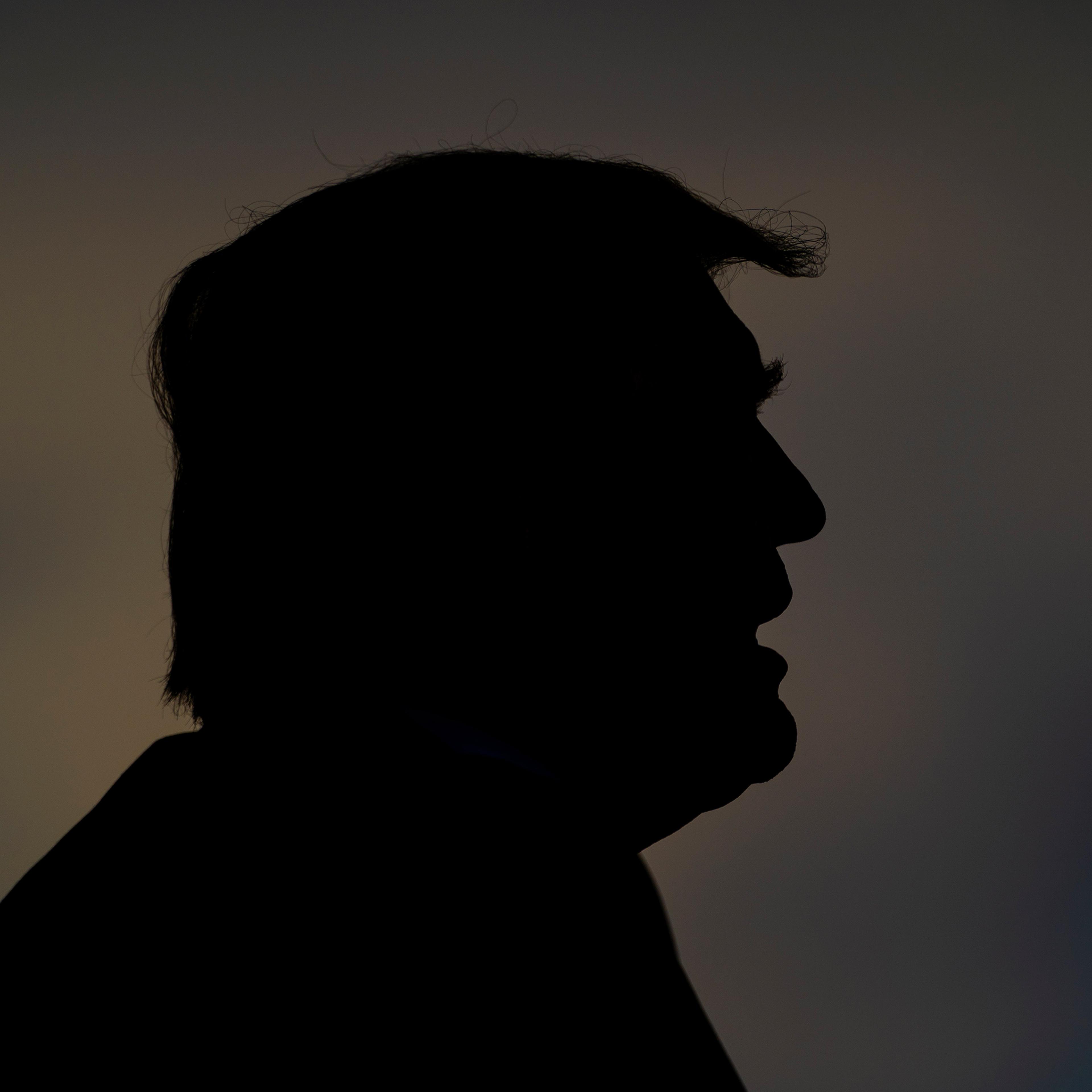 Candidates are scrambling for political advantage as the impeachment fight heats up