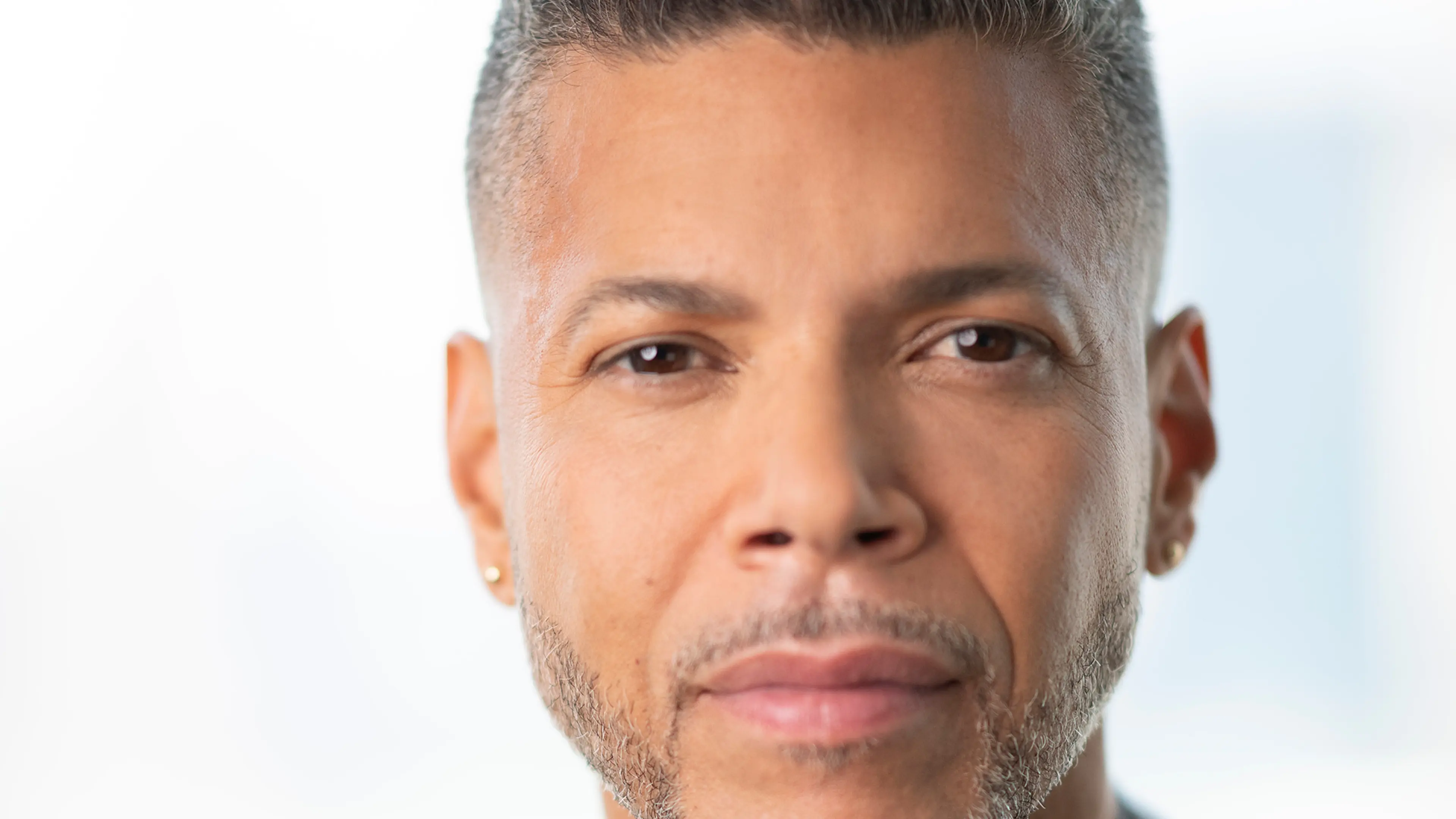 Actor Wilson Cruz Is Still Standing Up for Queer Students
