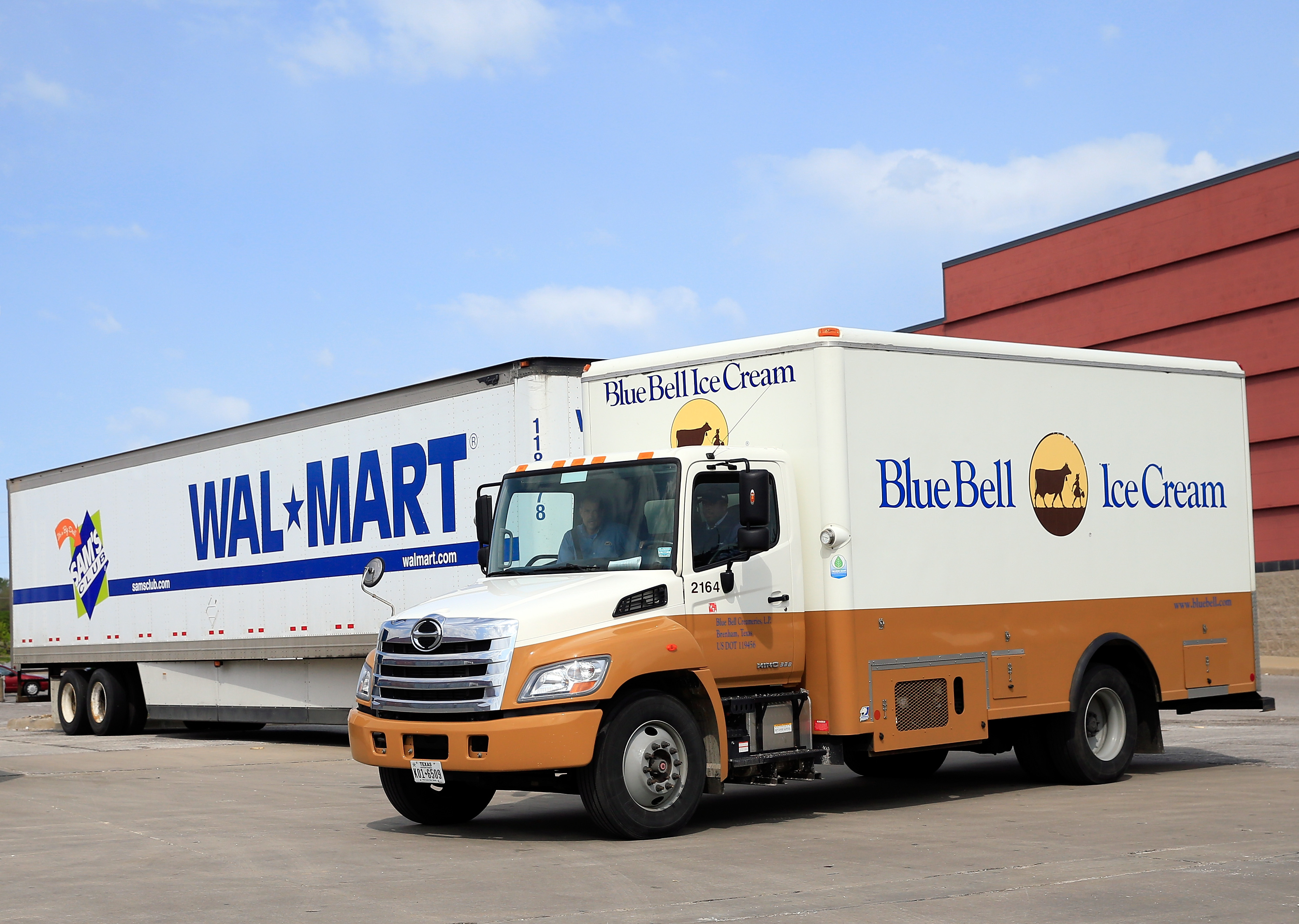 Blue Bell Creameries Recalls All Products After Listeria Contamination