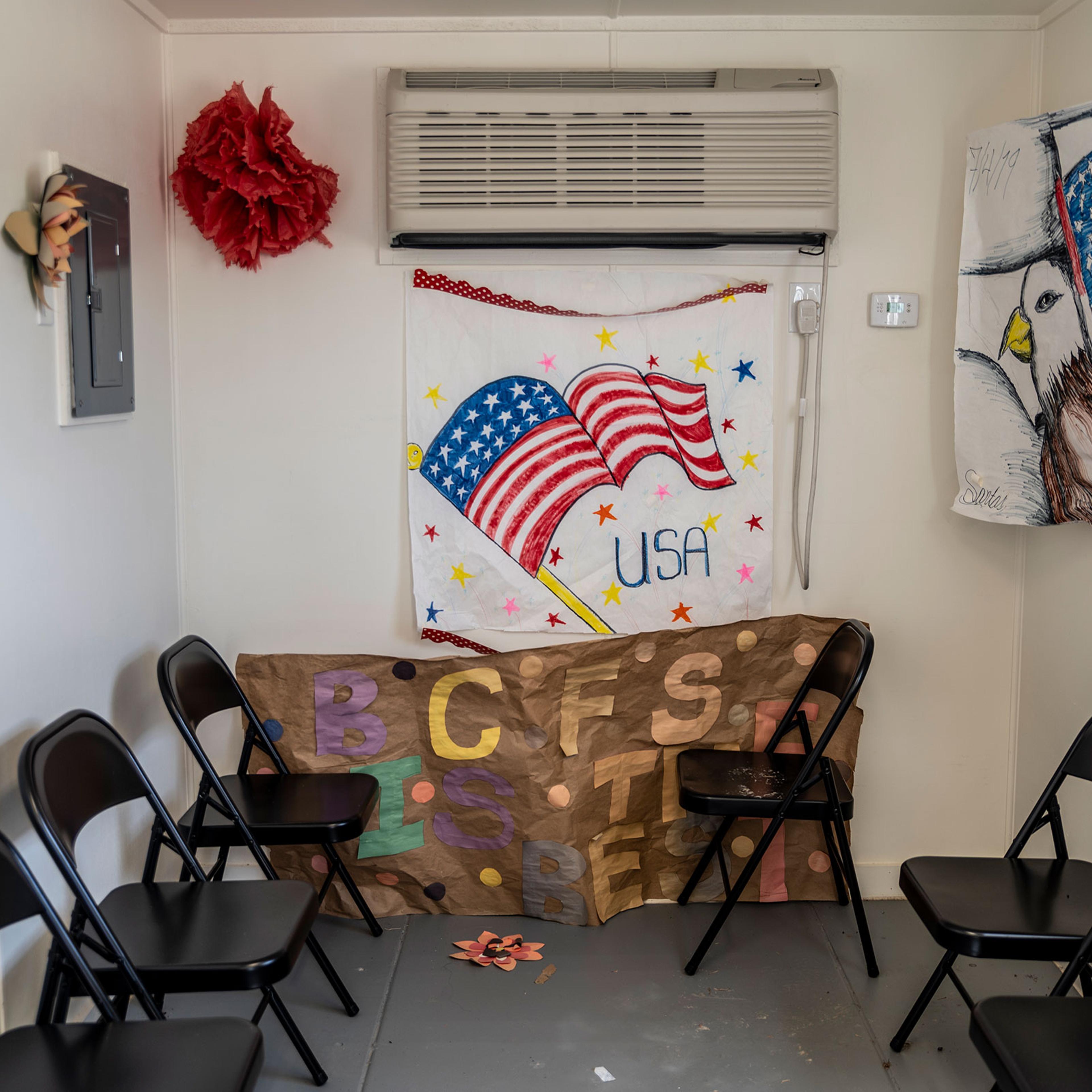 Facility opens to welcome migrant children