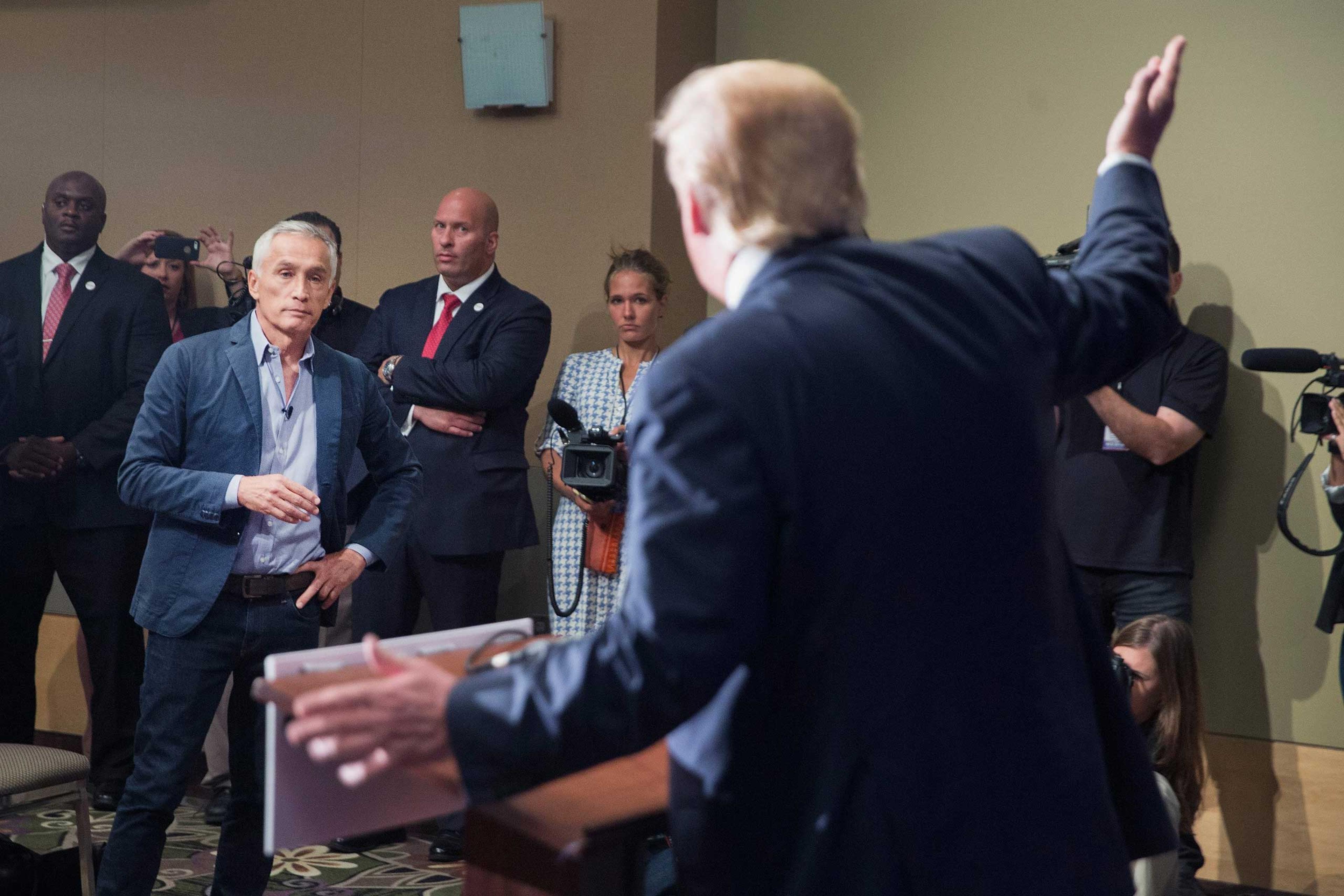 Donald Trump media Jorge Ramos