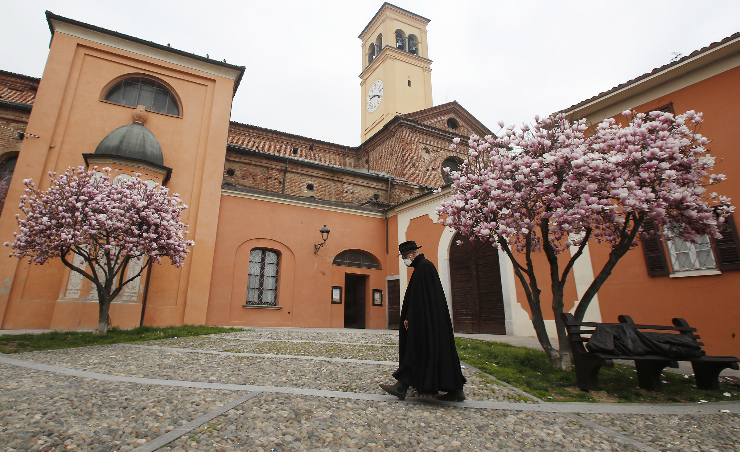APTOPIX Italy Virus Outbreak