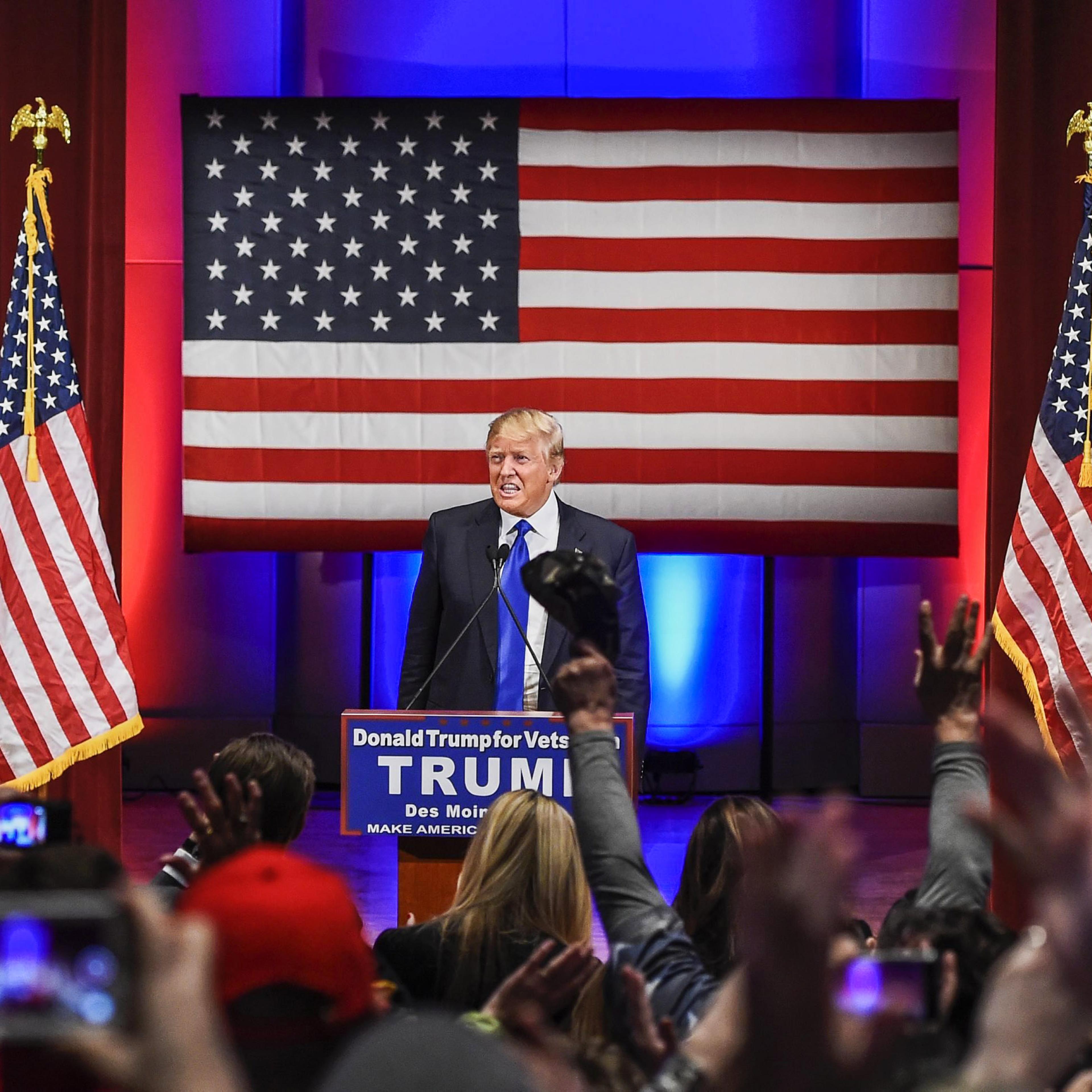 Republican presidential candidate Donald Trump is applauded at a special event to benefit veterans organizations at Drake University in Des Moines, Iowa on Jan 28, 2016.