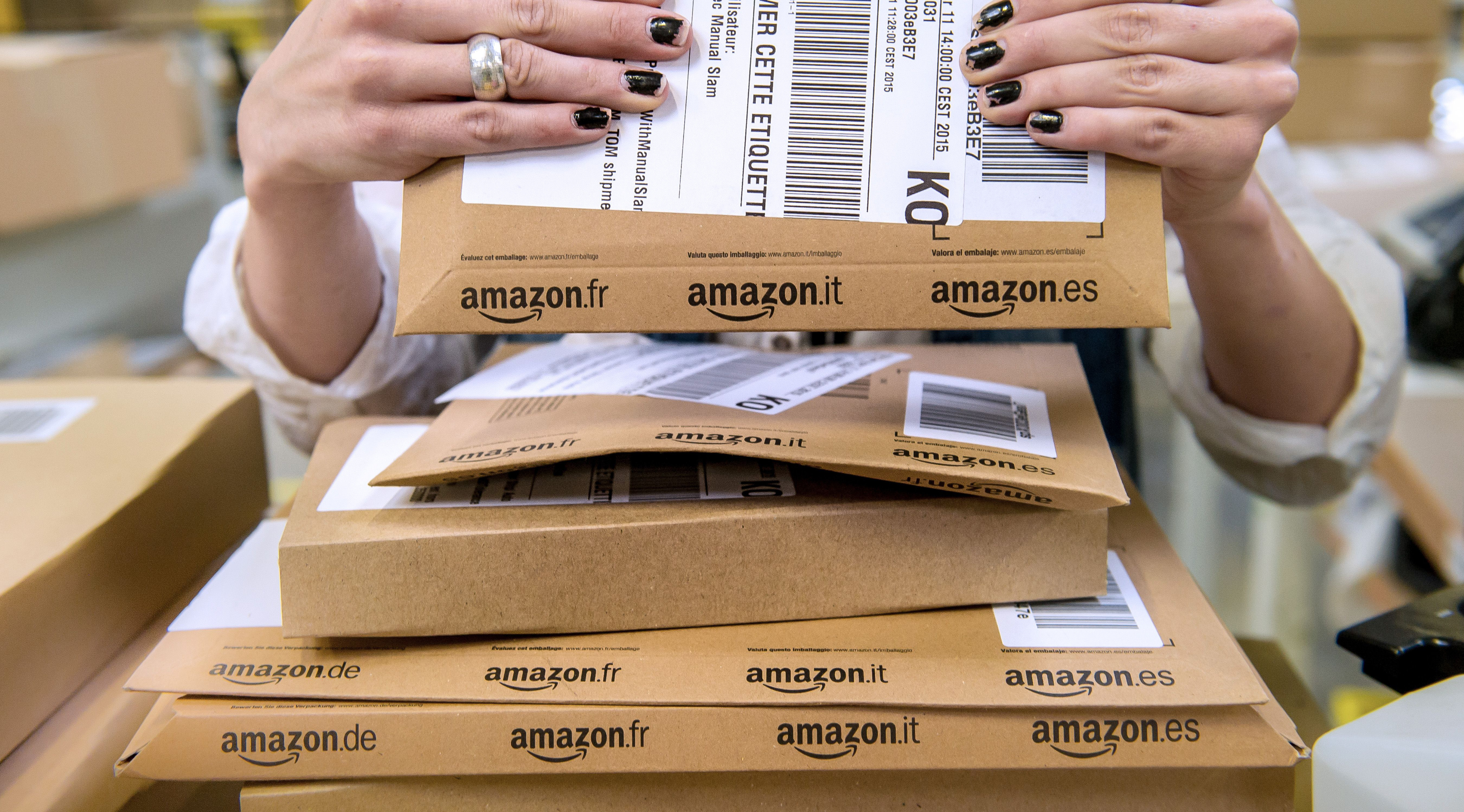 FRANCE-DISTRIBUTION-AMAZON