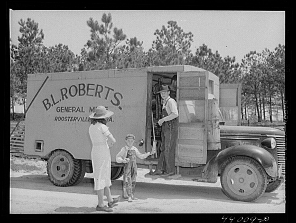 Rolling store