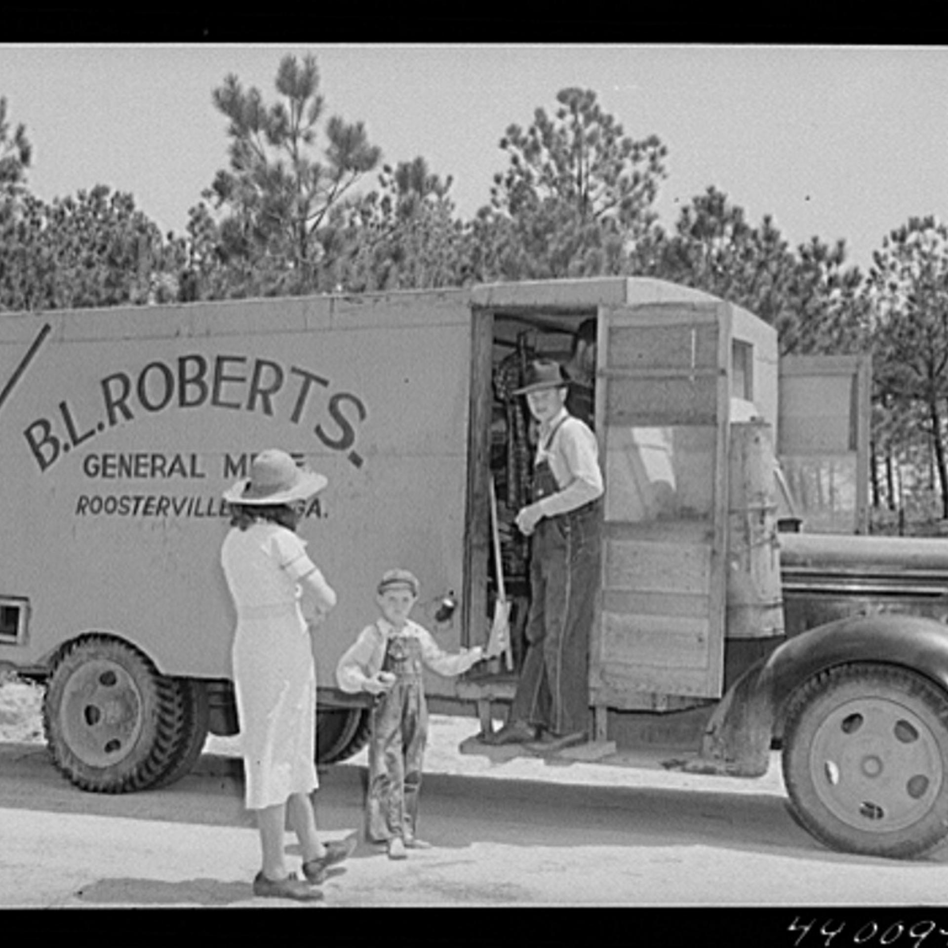 Rolling store