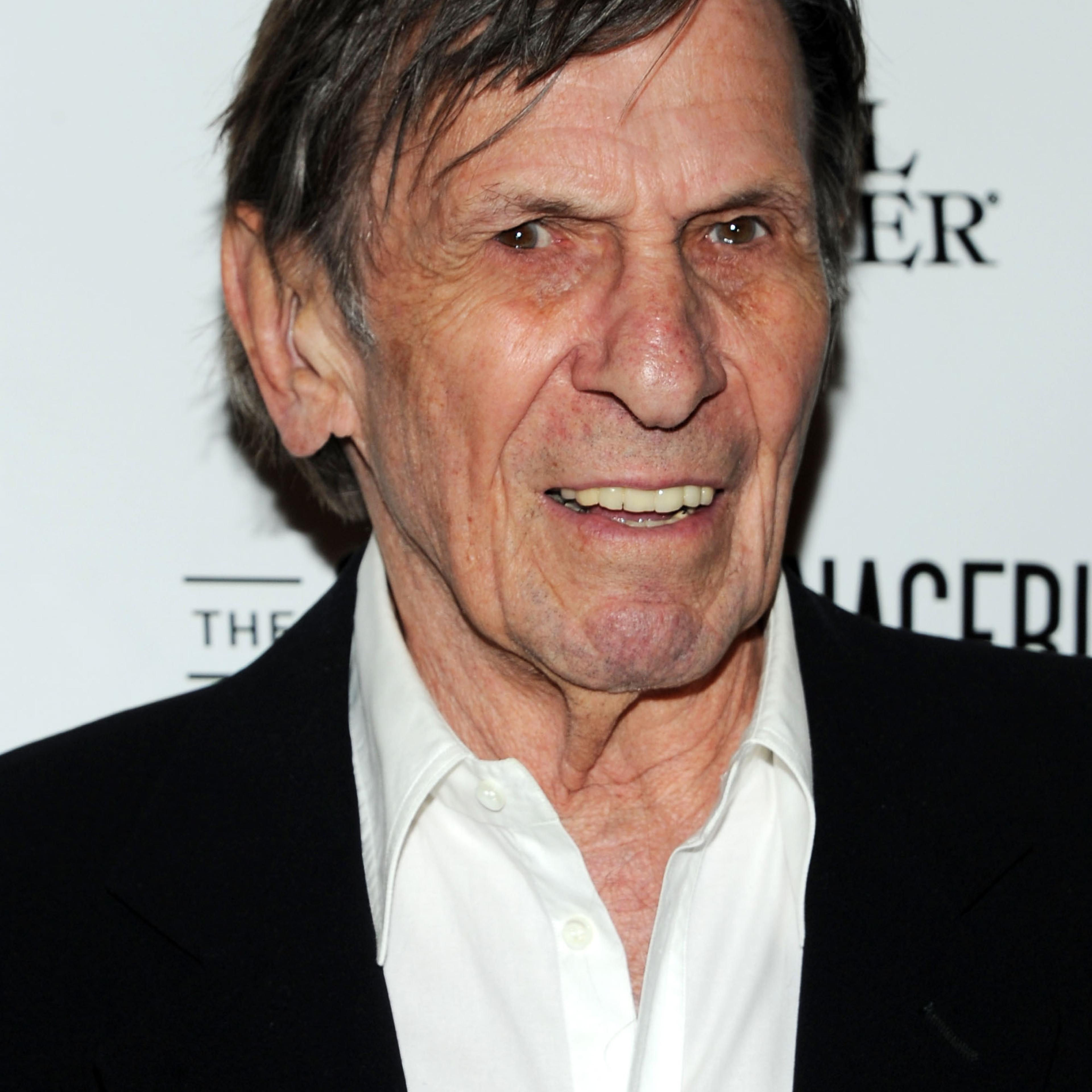 "The Glass Menagerie" Broadway Opening Night - Arrivals And Curtain Call