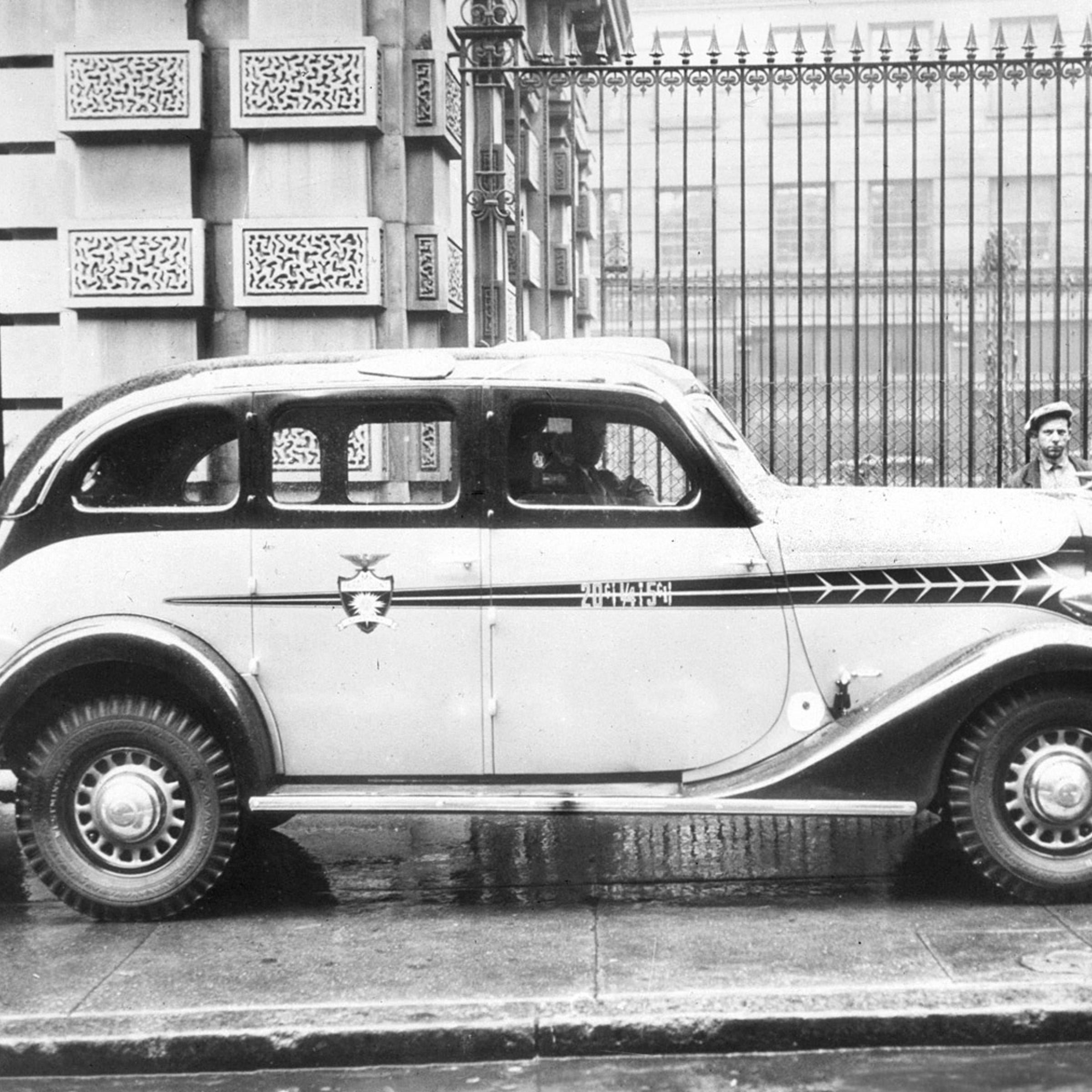 NYC Taxi Cab 1934