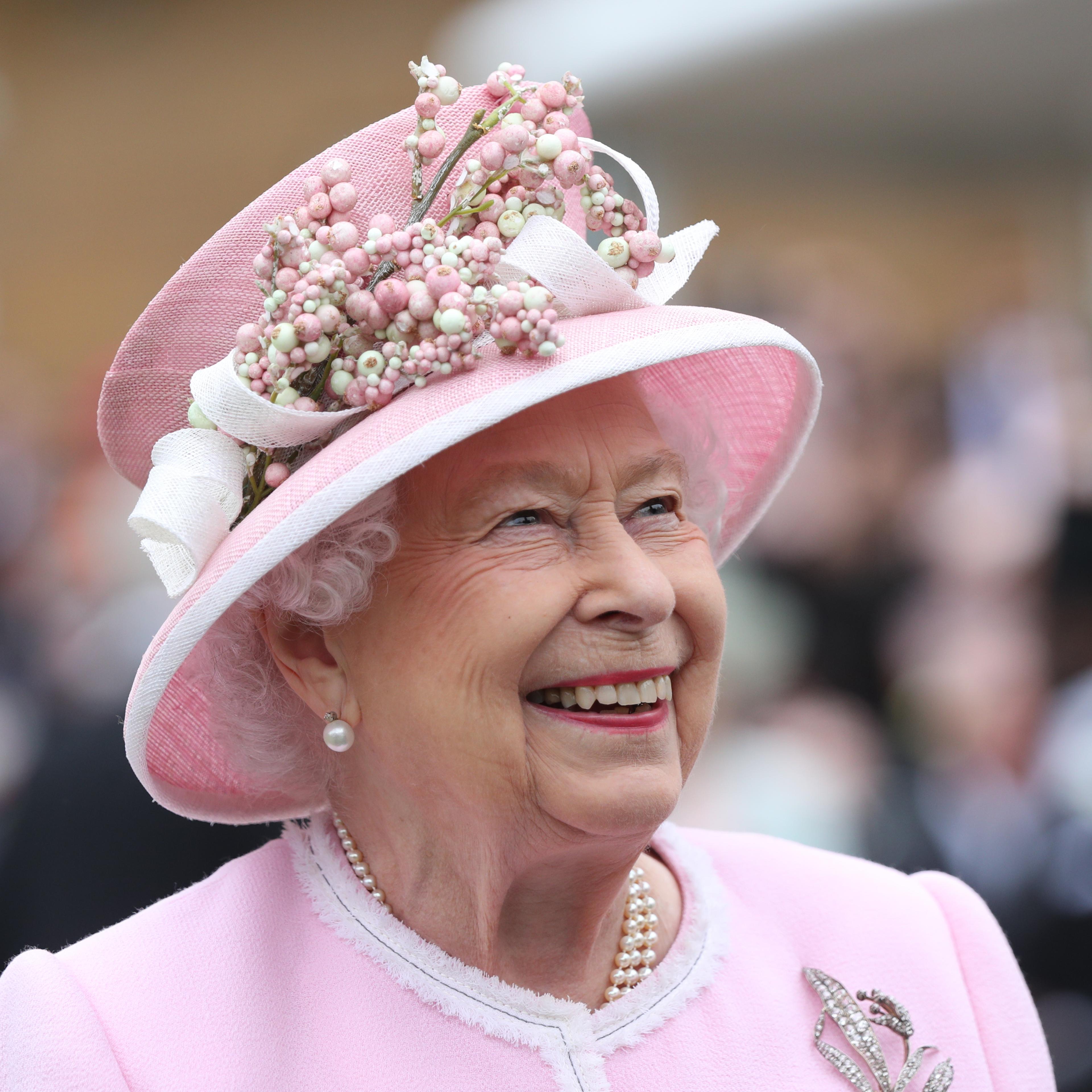 The Queen Hosts Garden Party At Buckingham Palace
