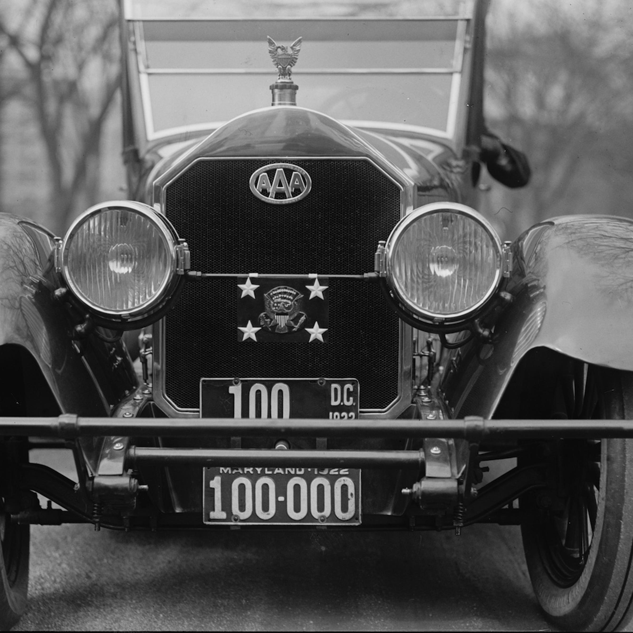 Presidential Shield on the Front of his Car