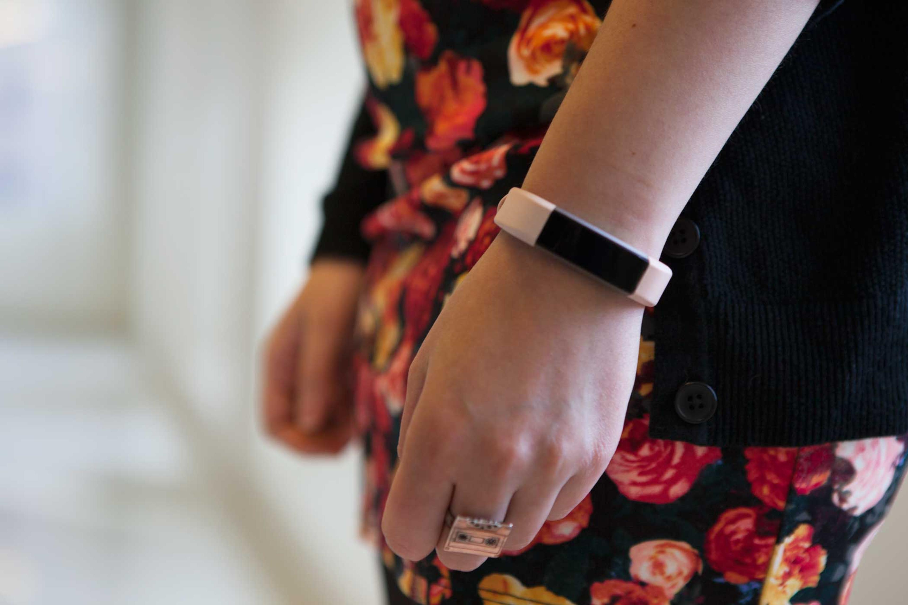 Fitbit Alta worn on non-dominant wrist for accurate step tracking