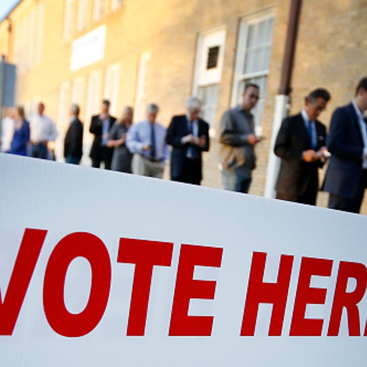 Voters line up to cast their ballots on Super Tuesday March 1, 2016 in Fort Worth, Texas.