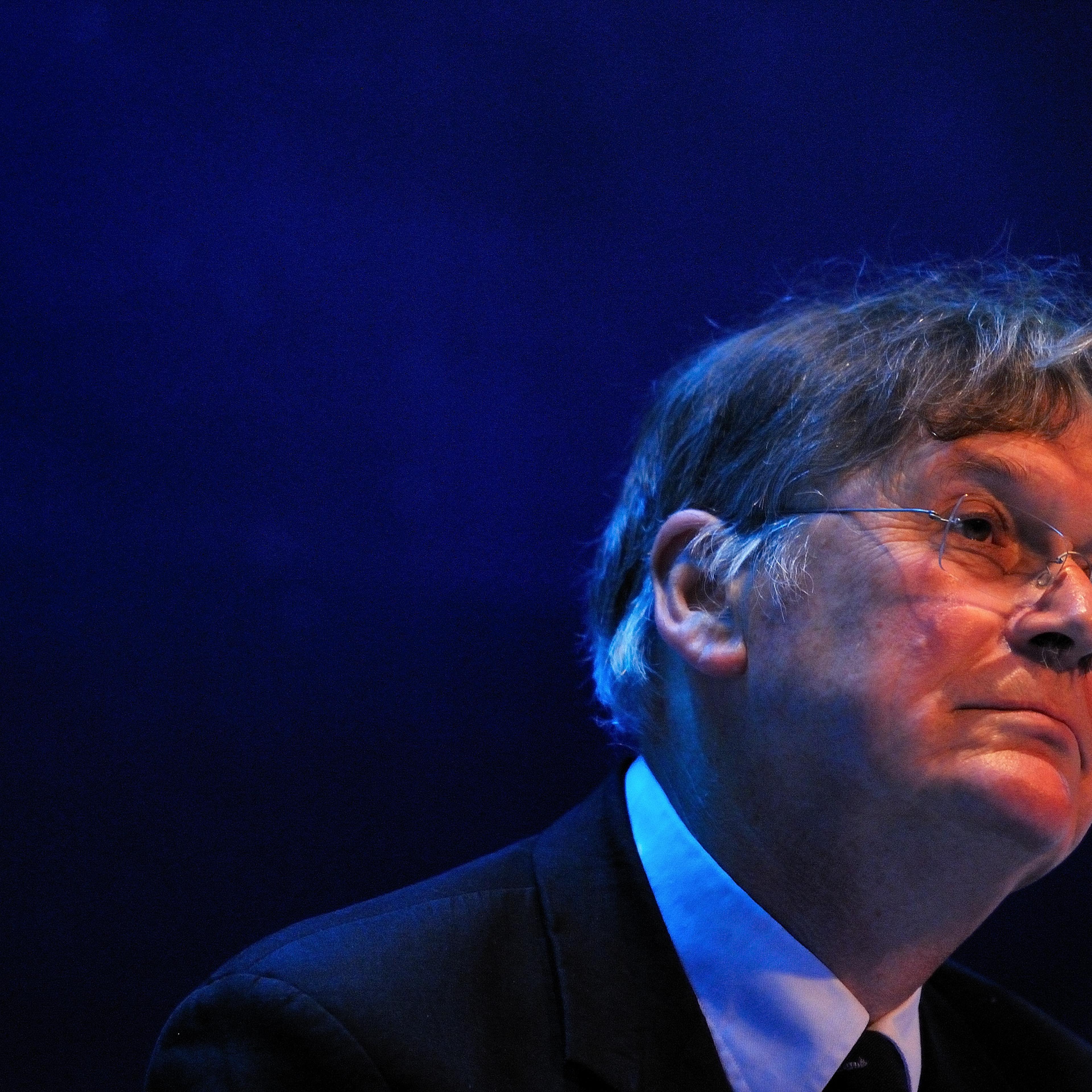 English biochemist Tim Hunt speaks during a session at the World Economic Forum Annual Meeting of the New Champions at Dalian international conference center on September 12, 2013 in Dalian, China.
